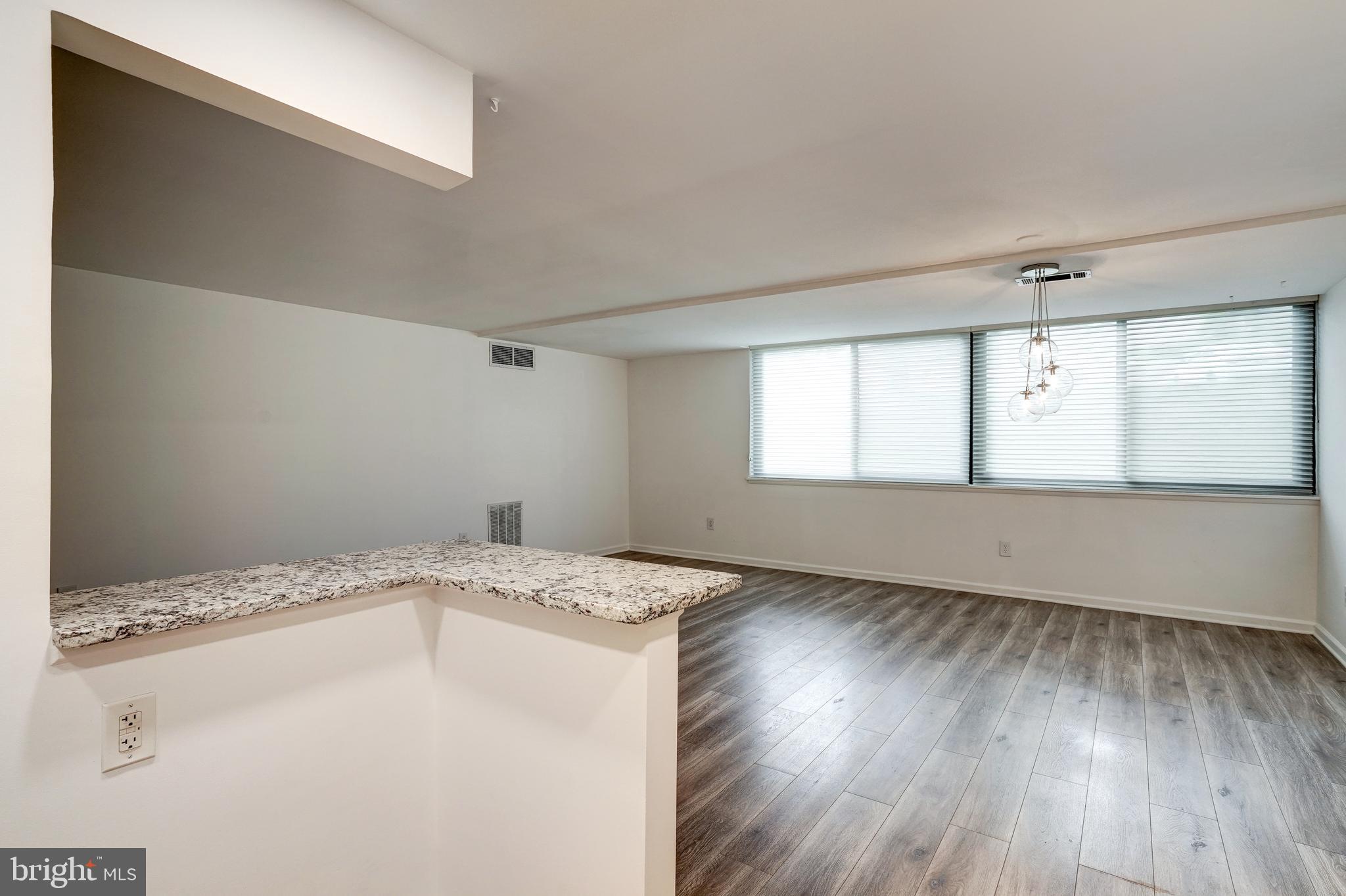 EOS TWENTY-ONE - Residential Lease