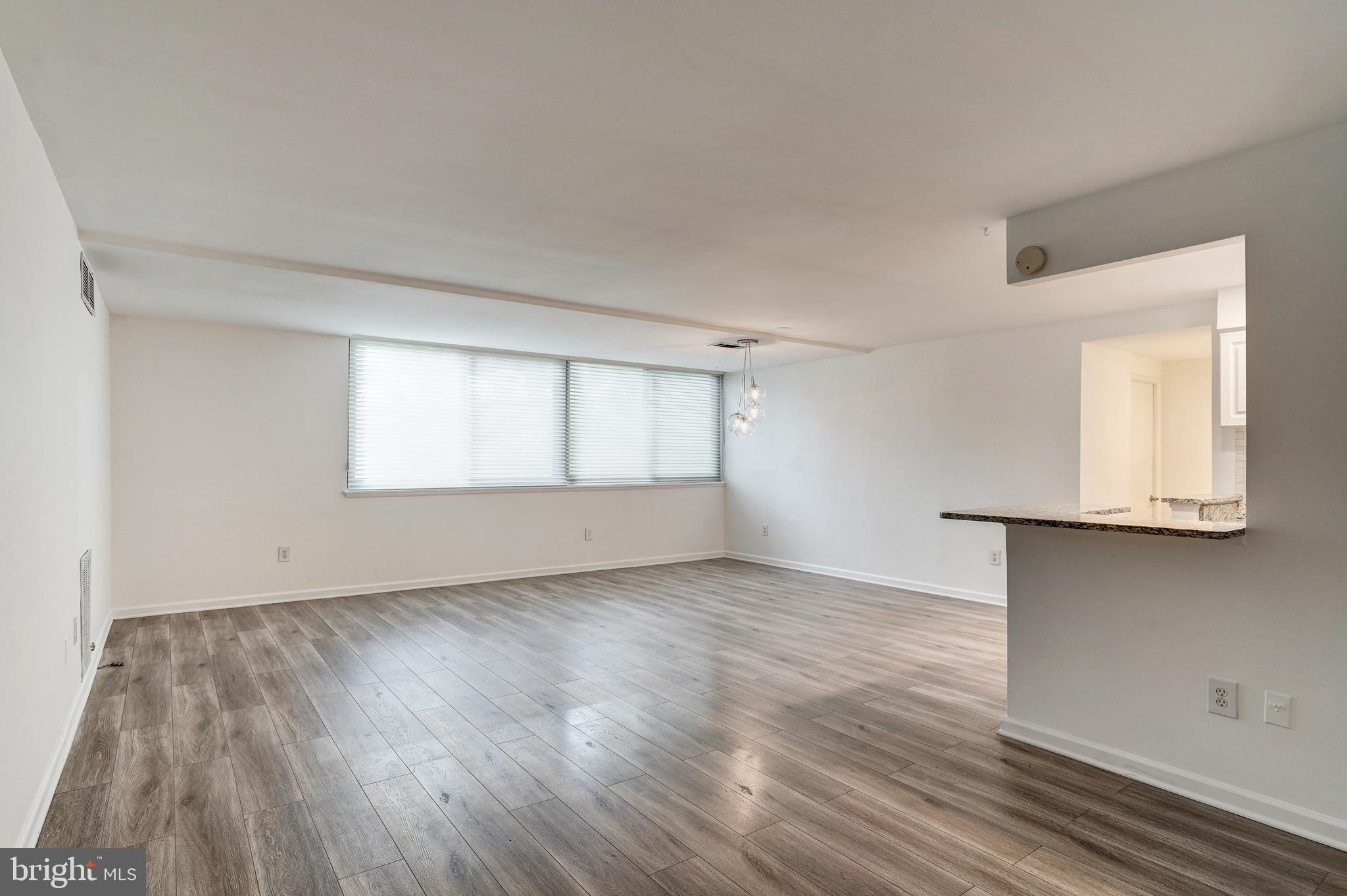 EOS TWENTY-ONE - Residential Lease