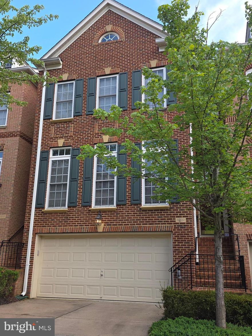 🏡 For Rent – Spacious Townhome in Inlet Cove
Welcome to this beautifully maintained 3-bedroom, 3.5-bathroom townhome in the highly sought-after Inlet Cove community—just minutes from Fort Belvoir, Lorton, Mount Vernon, major highways, and the VRE for easy commuting.
✨ Property Highlights:
- Bright and spacious layout with hardwood floors and plush carpeting
- Bonus loft bedroom perfect for guests or a home office
- Two private decks ideal for relaxing or entertaining
- 2-car garage with generous extra storage
- Large rooms filled with natural light
🌳 Community Features:
- Dog-friendly area for your furry companions
- Inviting community pool for summer fun
- Friendly neighborhood vibe with great spaces to connect with neighbors
This well-kept townhome offers comfort, convenience, and charm in one of the area's most desirable locations. Don’t miss the chance to make it yours!