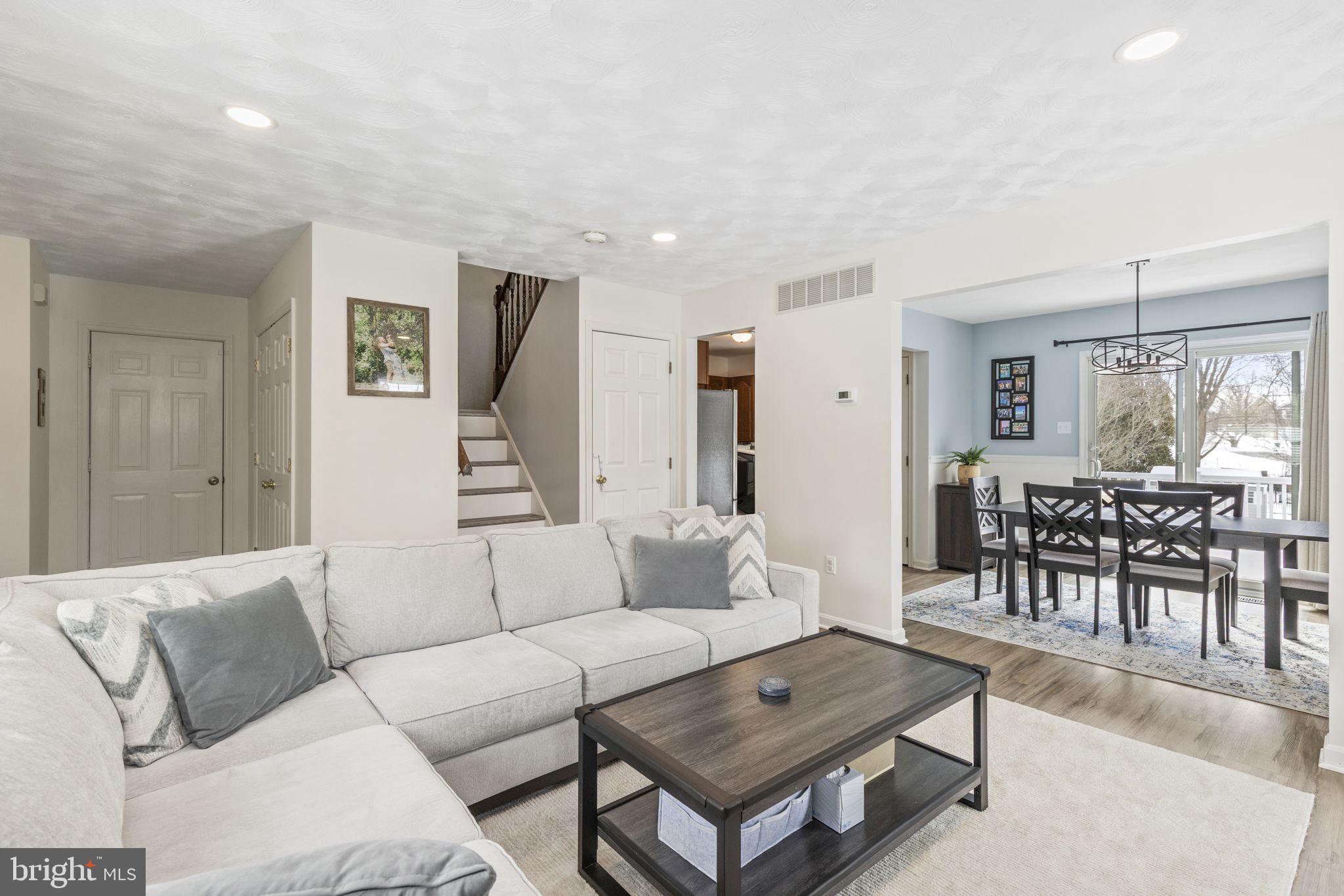 OAK TREE SOUTH - Residential