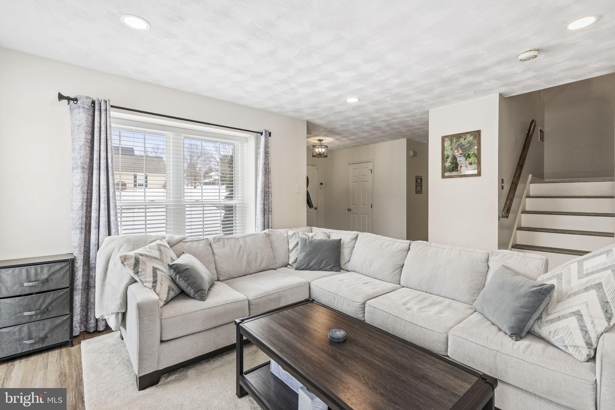 OAK TREE SOUTH - Residential