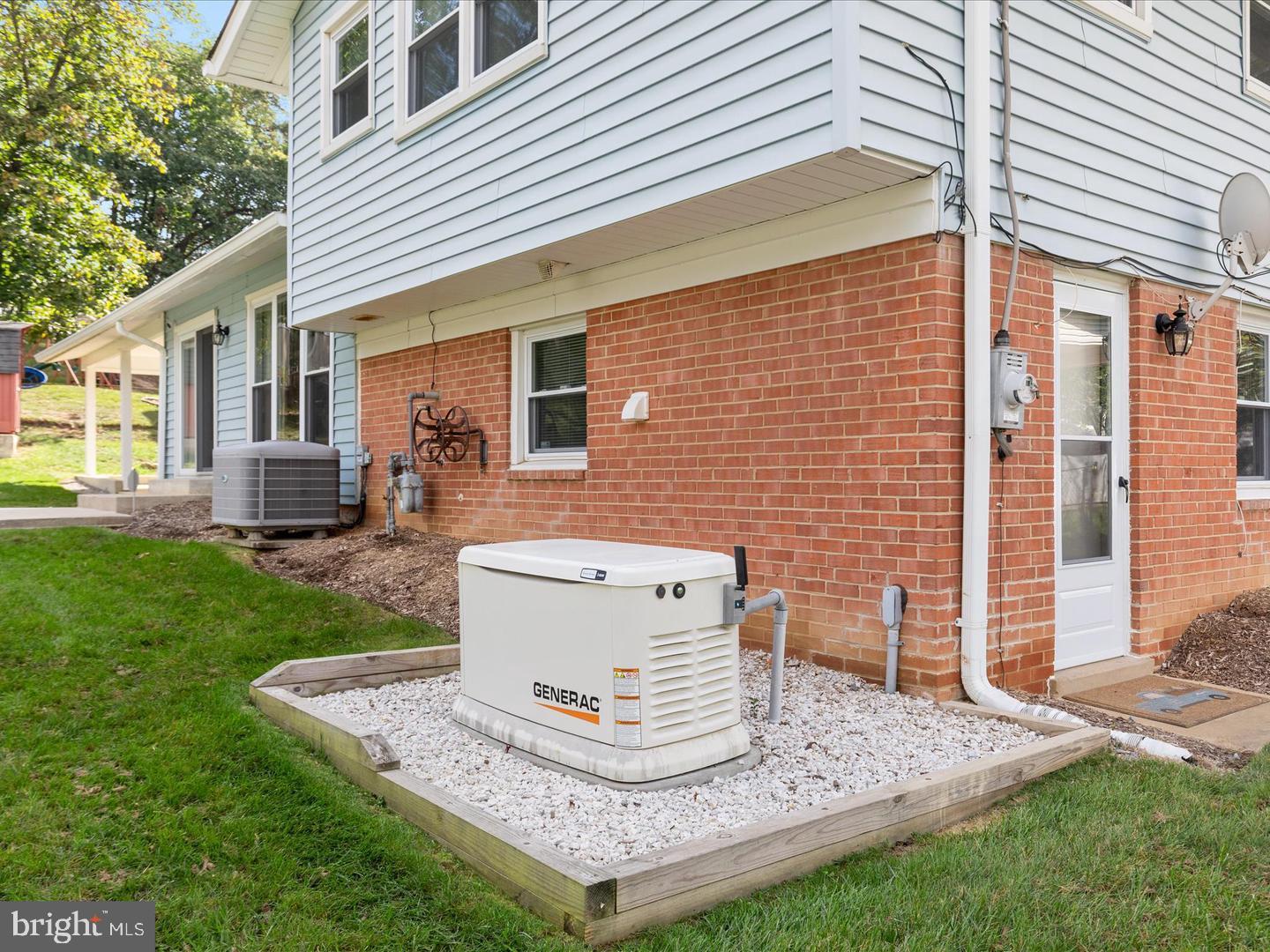 MONTICELLO WOODS - Residential Lease