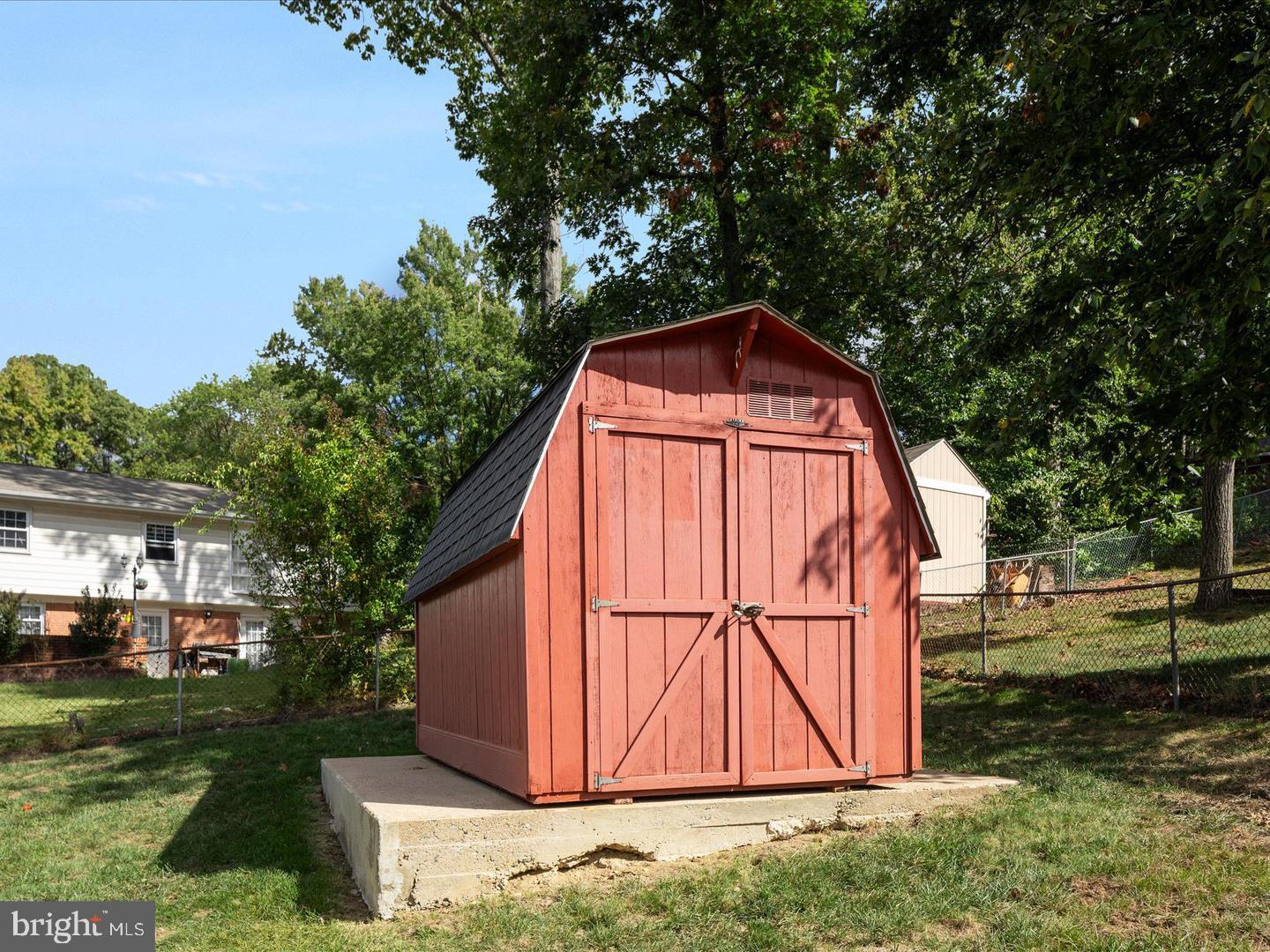 MONTICELLO WOODS - Residential Lease