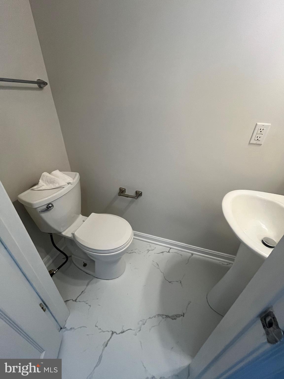 ASBURY WOODS - Residential