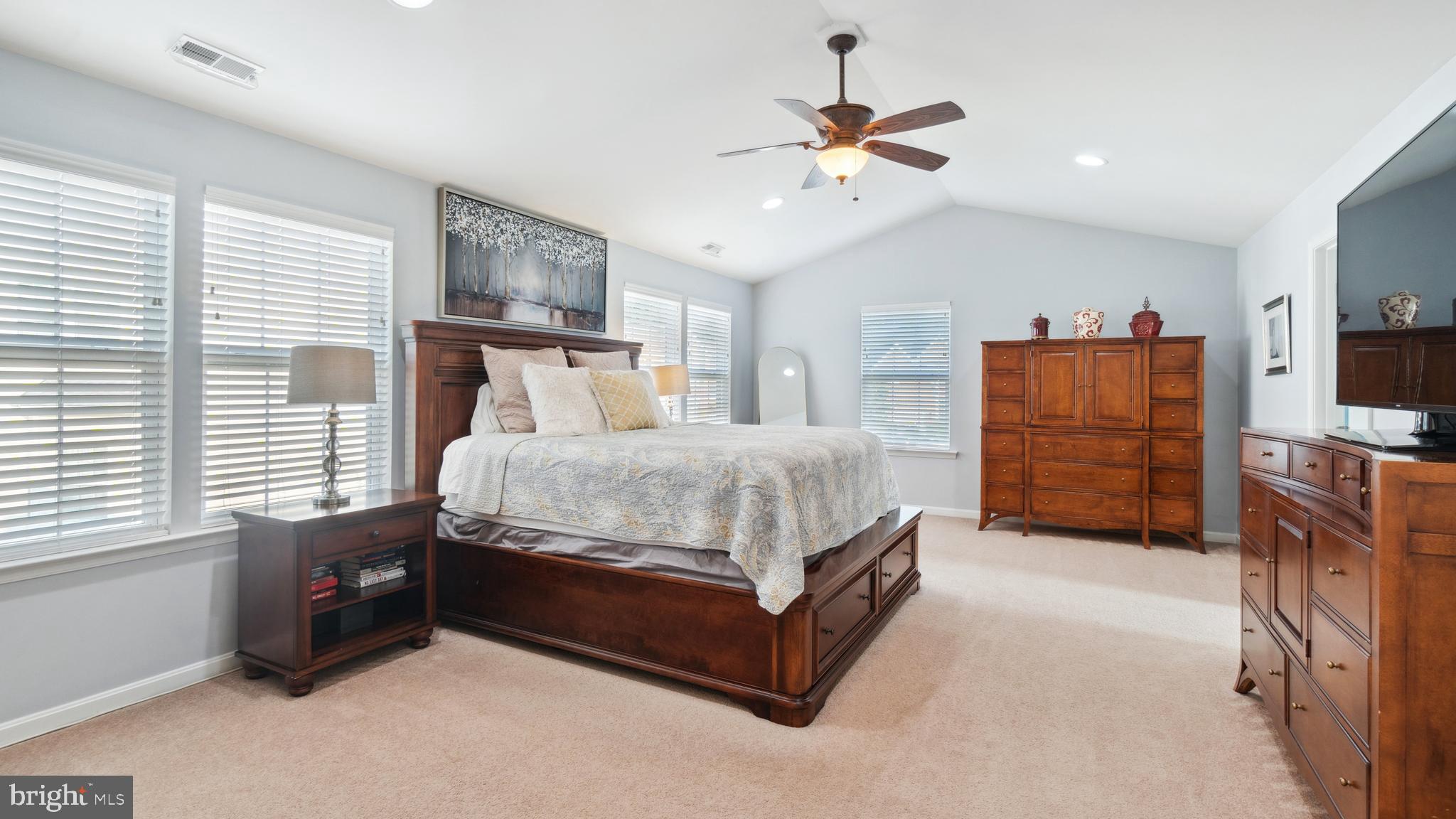 EAST VALLEY OAKS - Residential