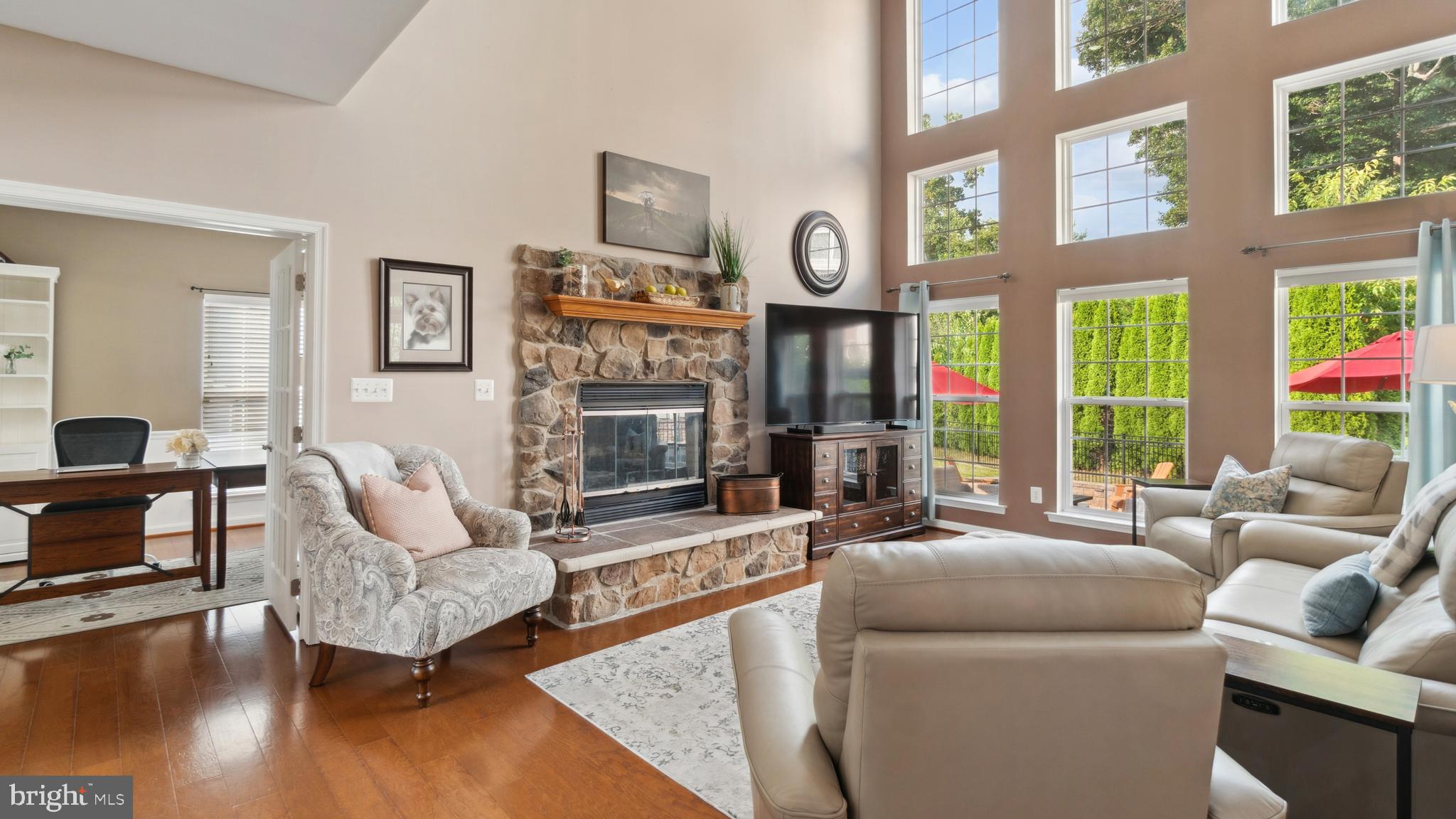 EAST VALLEY OAKS - Residential
