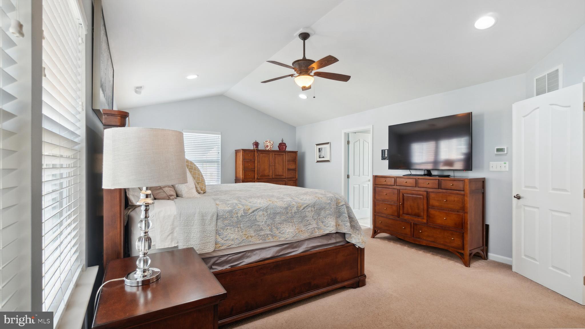 EAST VALLEY OAKS - Residential