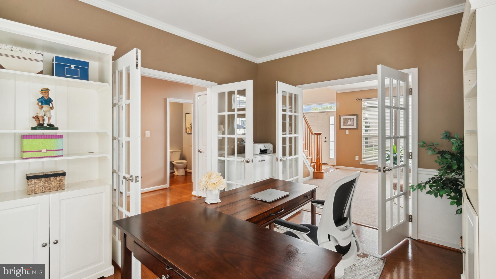 EAST VALLEY OAKS - Residential