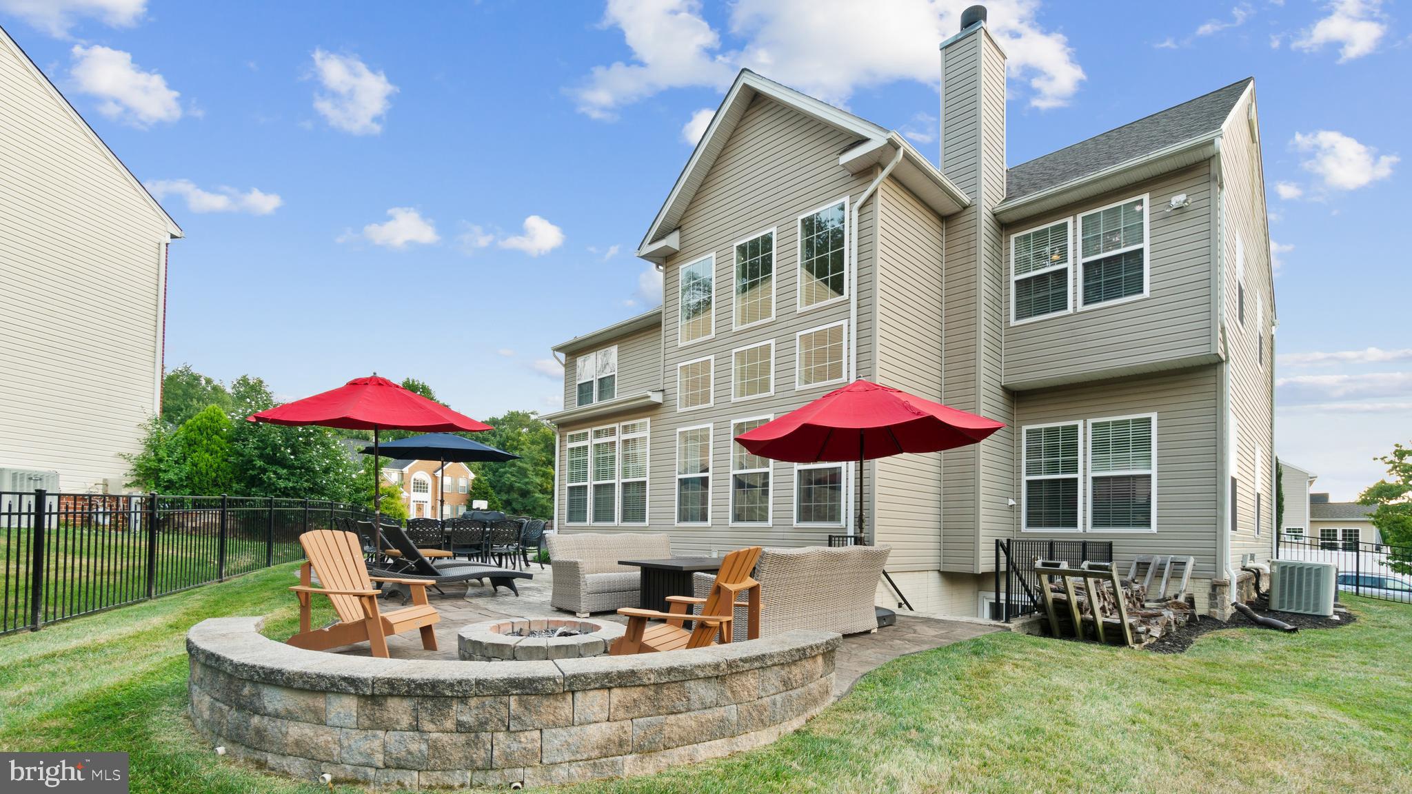 EAST VALLEY OAKS - Residential