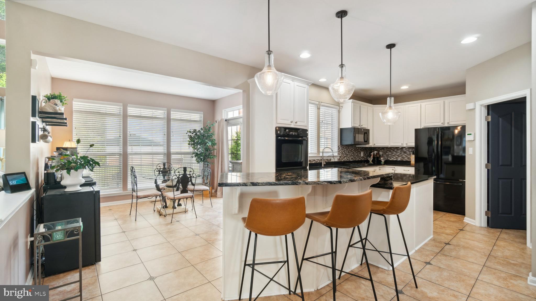 EAST VALLEY OAKS - Residential