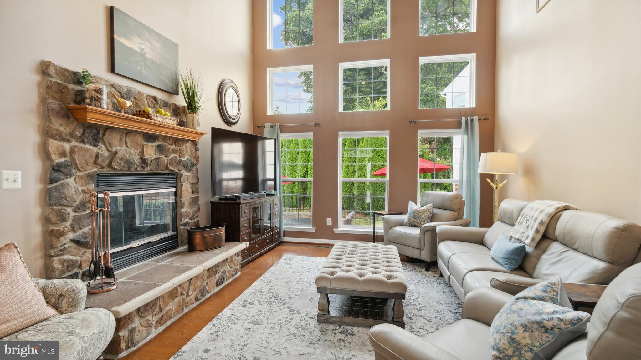 EAST VALLEY OAKS - Residential