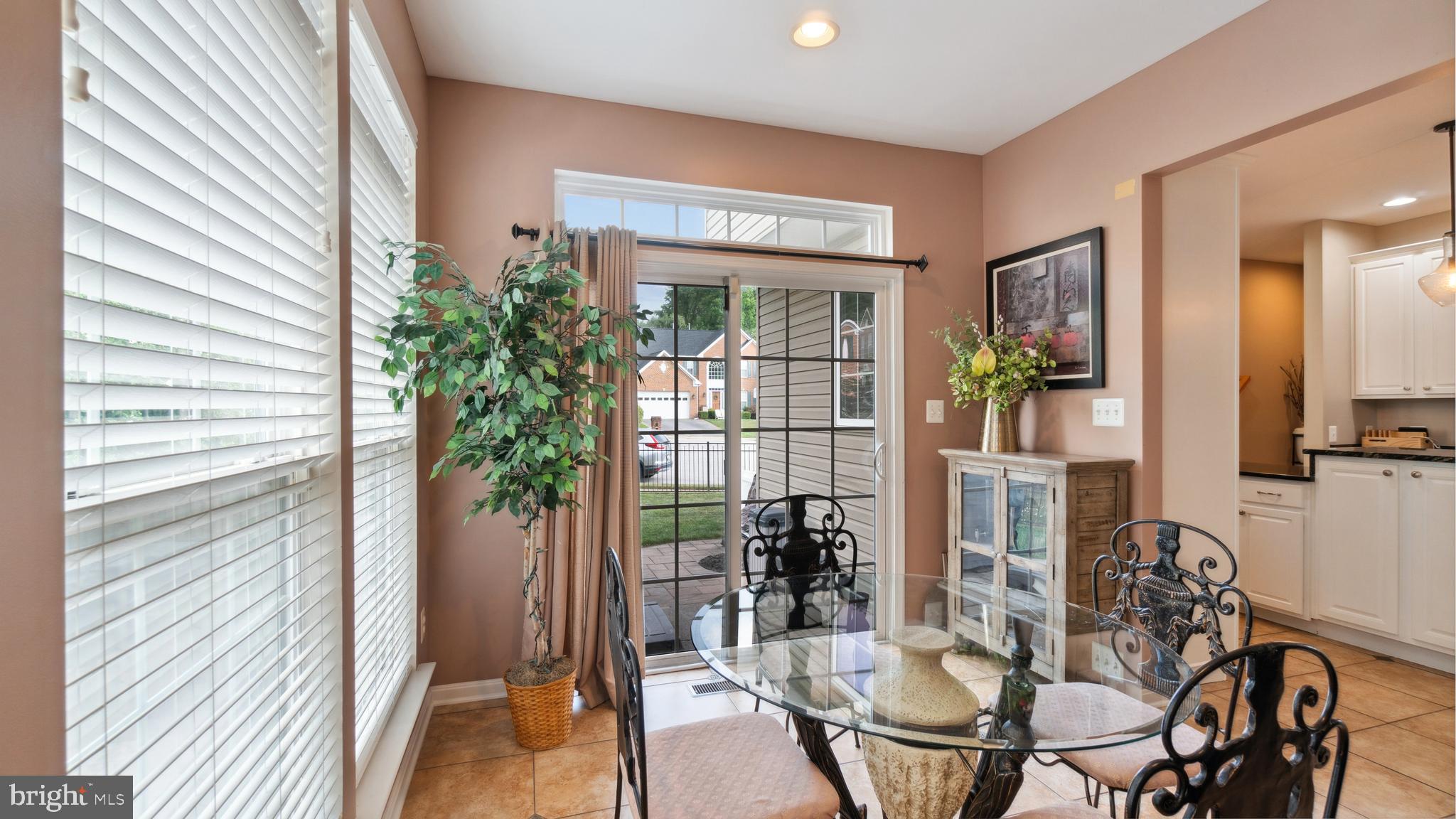 EAST VALLEY OAKS - Residential