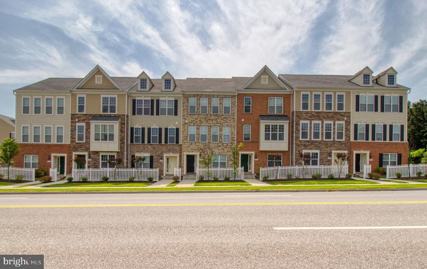 IMMEDIATE DELIVERY! Come see our 1,956 Square Foot  Foxglove model with 3bedrooms, 2.5 baths, 2 car garage, stainless steel appliances package, Hardwood Flooring in Foyer, Lower Level Recreation Room, Kitchen, Powder Room & Family Room Upgraded Ceramic Tile in Owner's & Secondary Full Bath, and more! Just Minutes from the Greenbelt Metro! This property is our featured property of the week!! Closing assistance available w/ preferred lender and title co. ( Let New Home University help you design your home Promo) to get an ADDITIONAL $2,500 Grant towards closing or upgrades TODAY !!