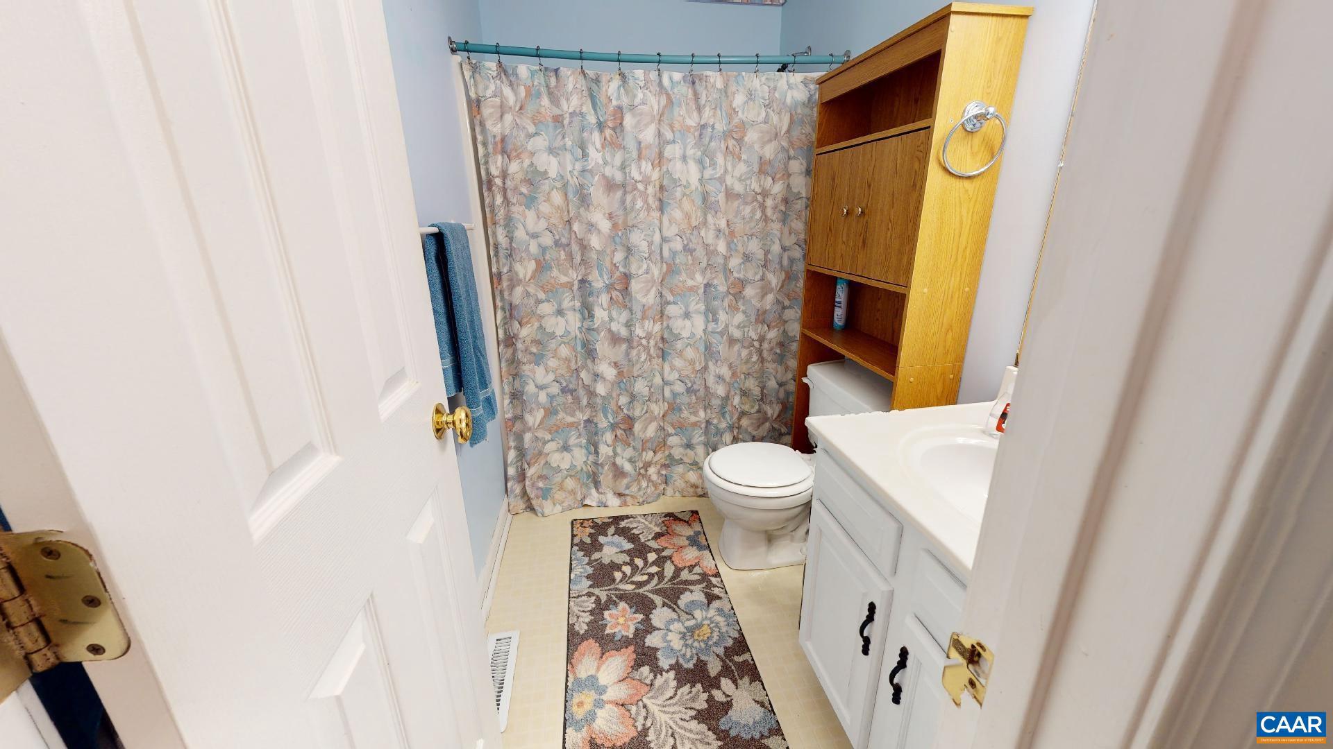 LAKE MONTICELLO - Residential