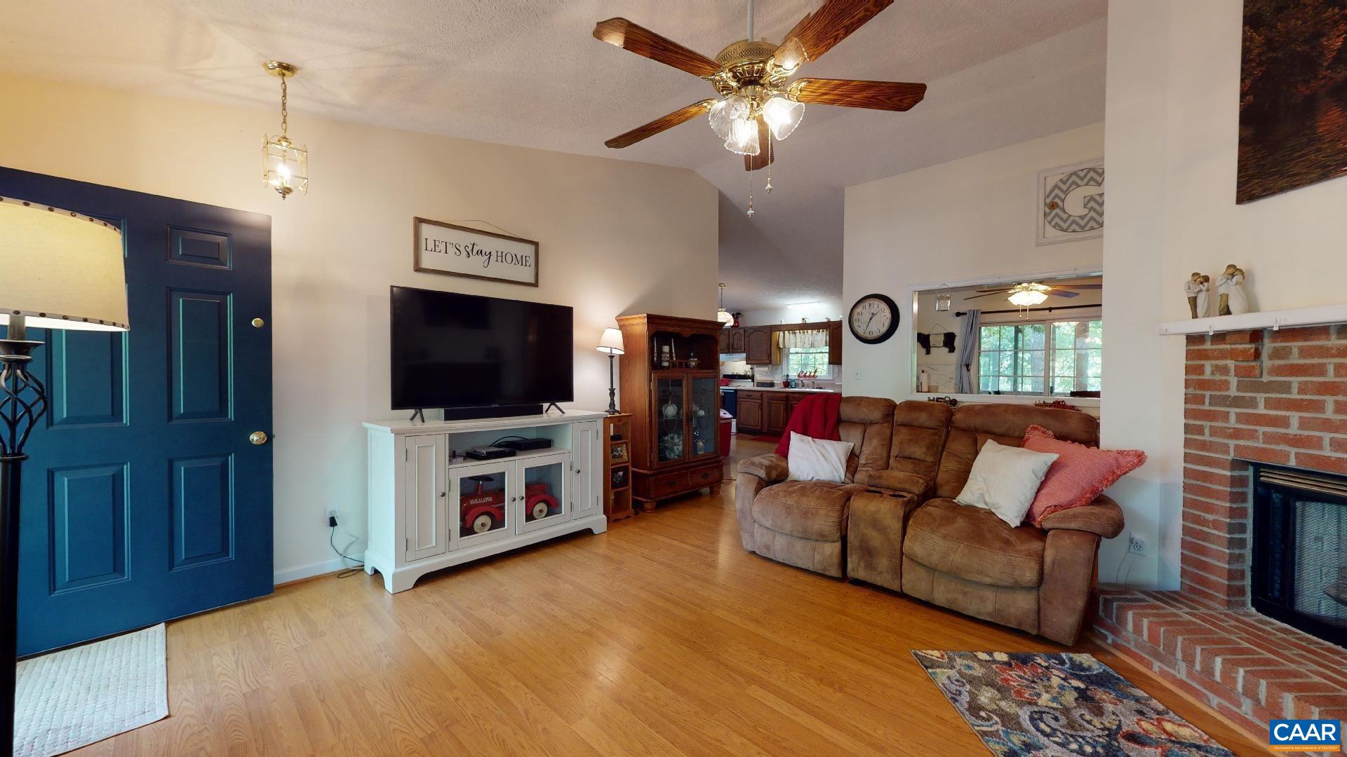 LAKE MONTICELLO - Residential