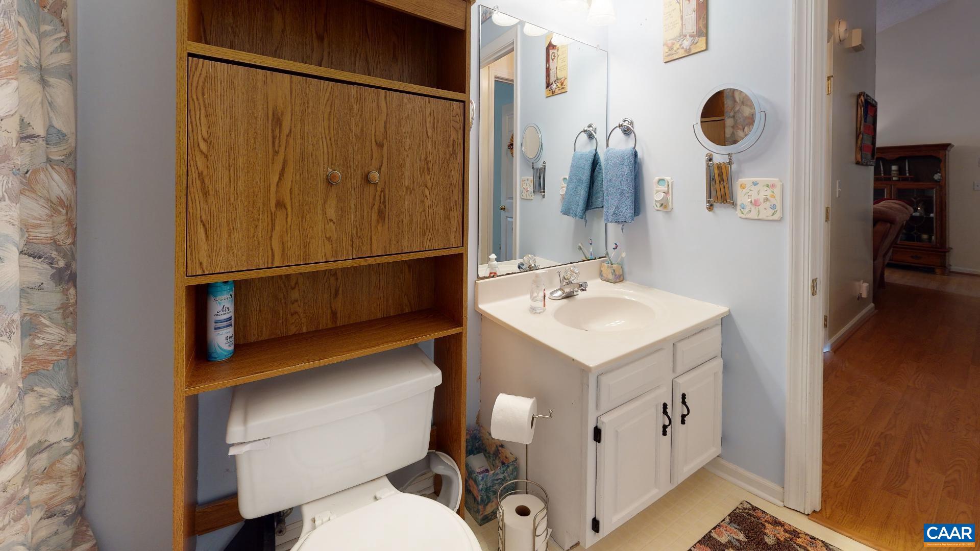 LAKE MONTICELLO - Residential