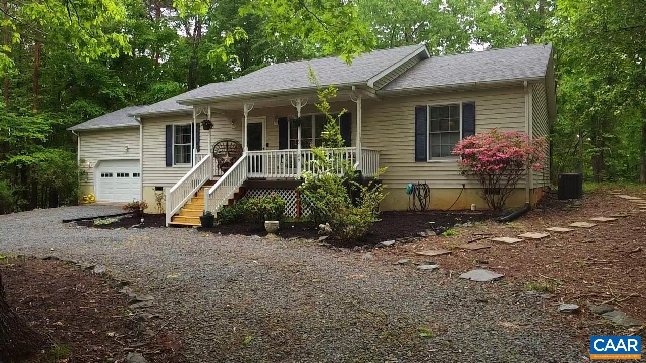 LAKE MONTICELLO - Residential