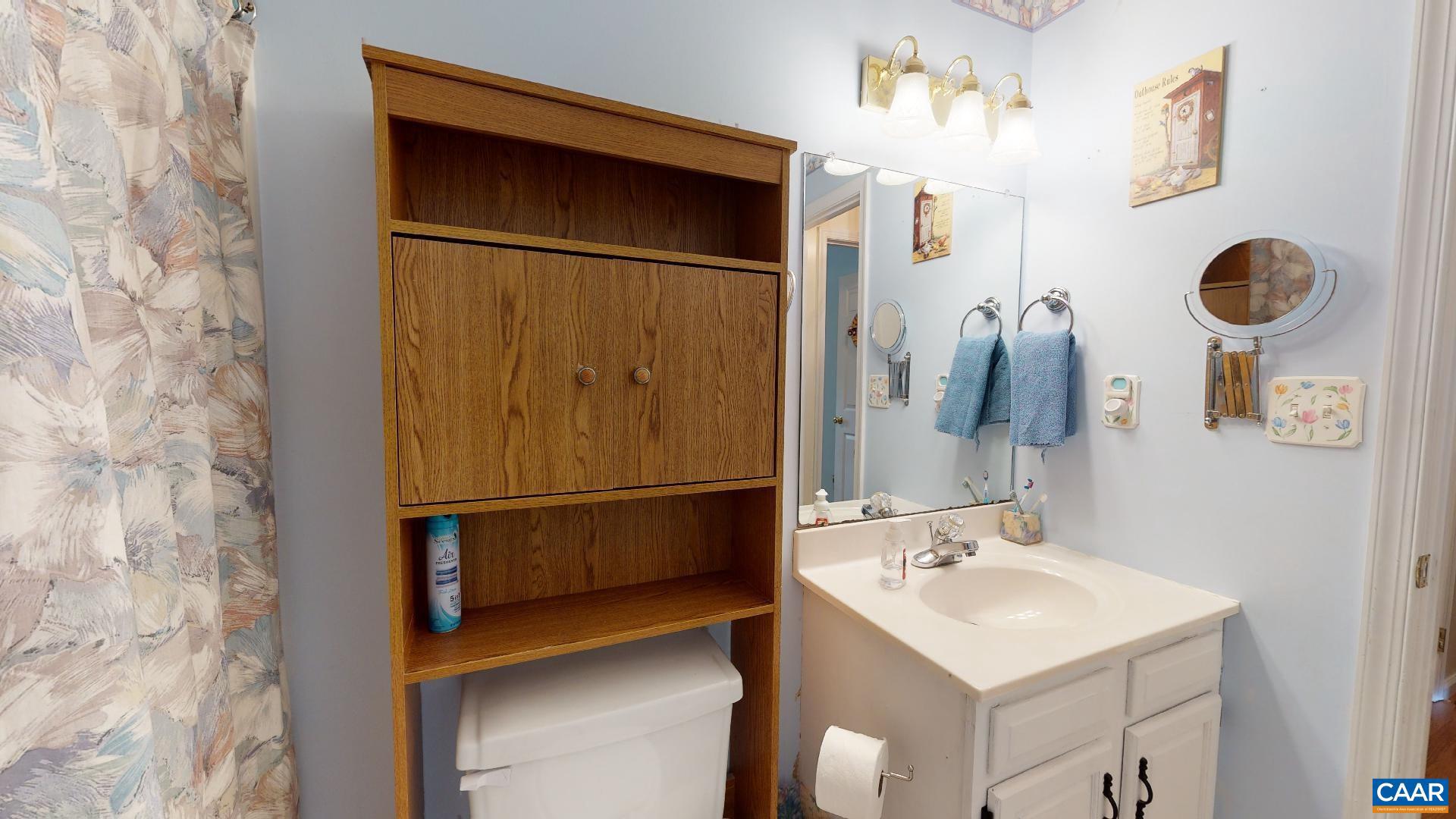 LAKE MONTICELLO - Residential