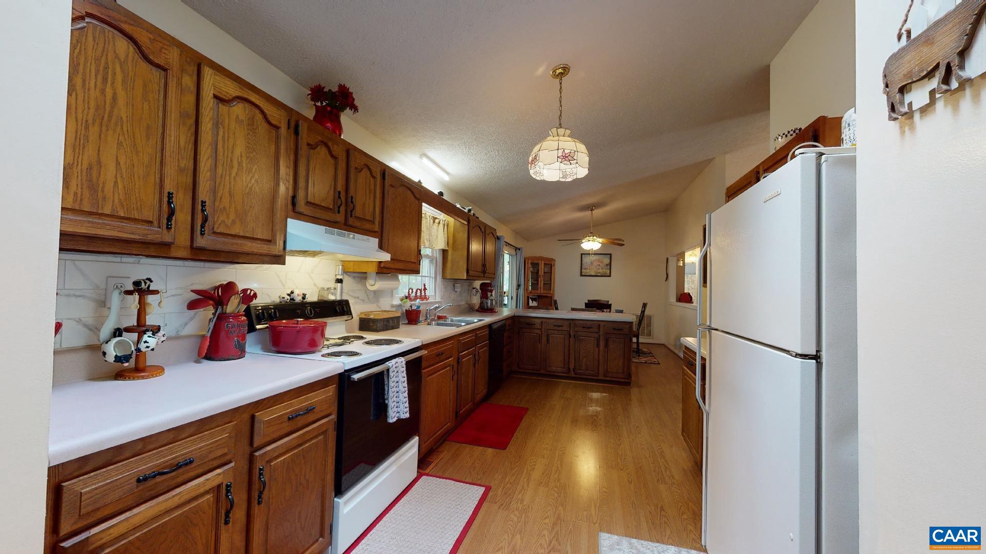 LAKE MONTICELLO - Residential