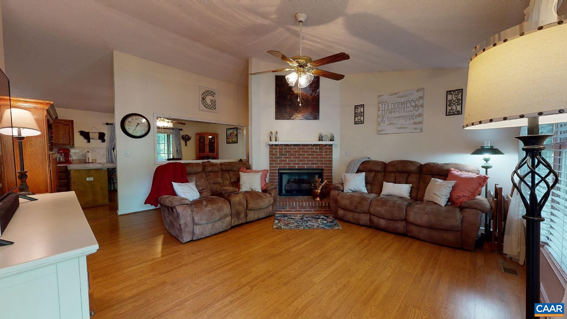 LAKE MONTICELLO - Residential