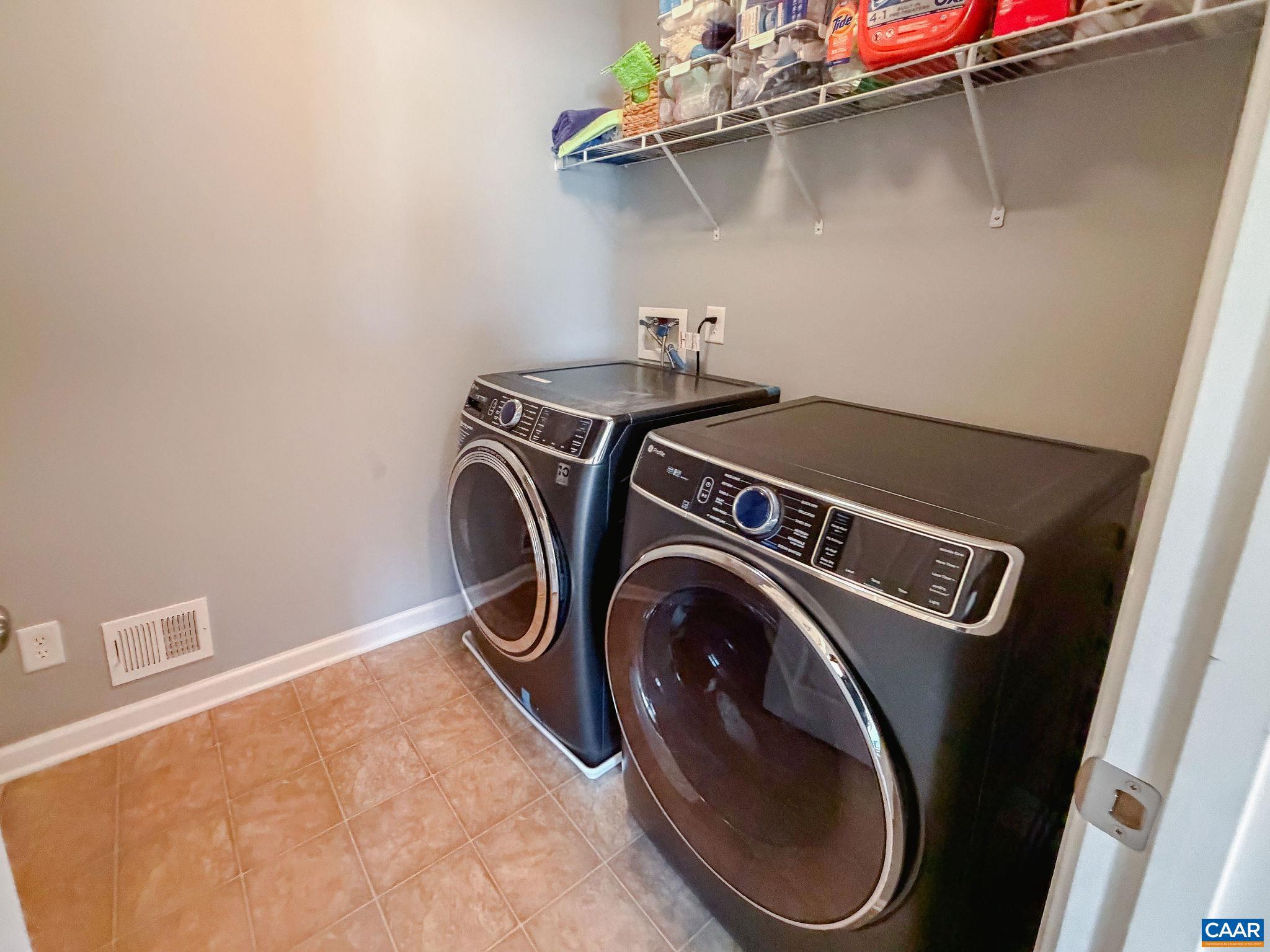 SYCAMORE SQUARE - Residential