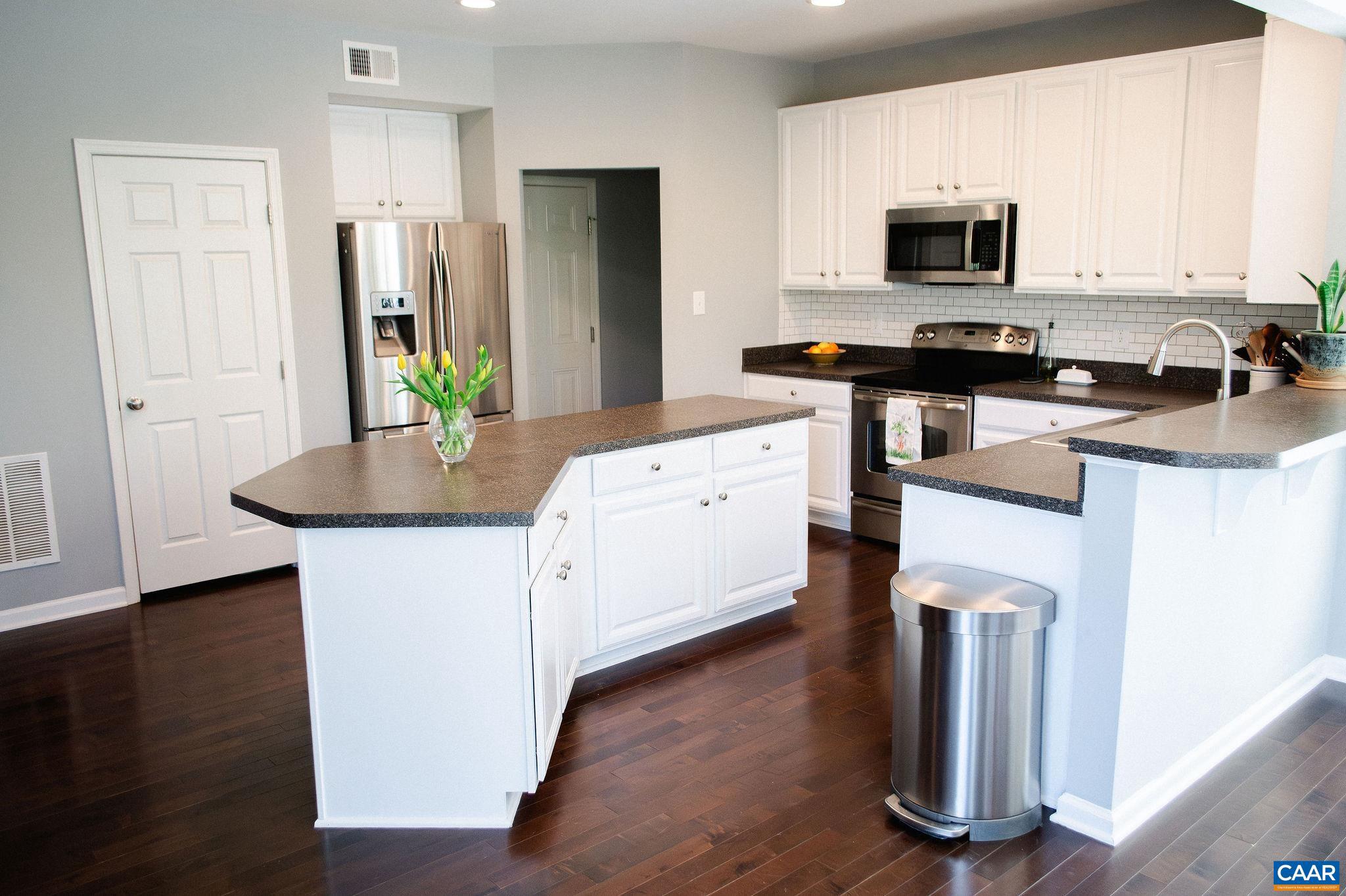 SYCAMORE SQUARE - Residential