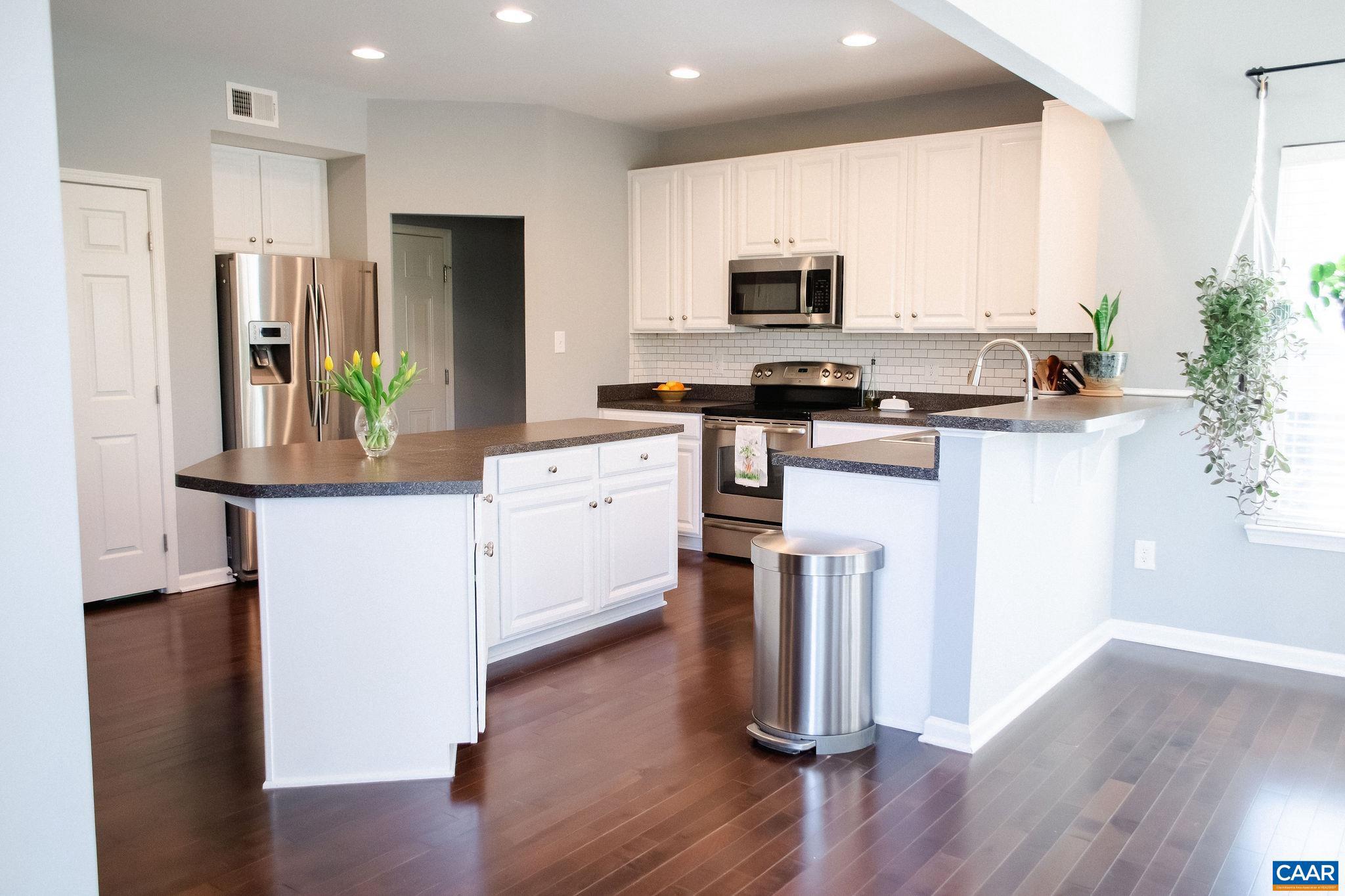 SYCAMORE SQUARE - Residential