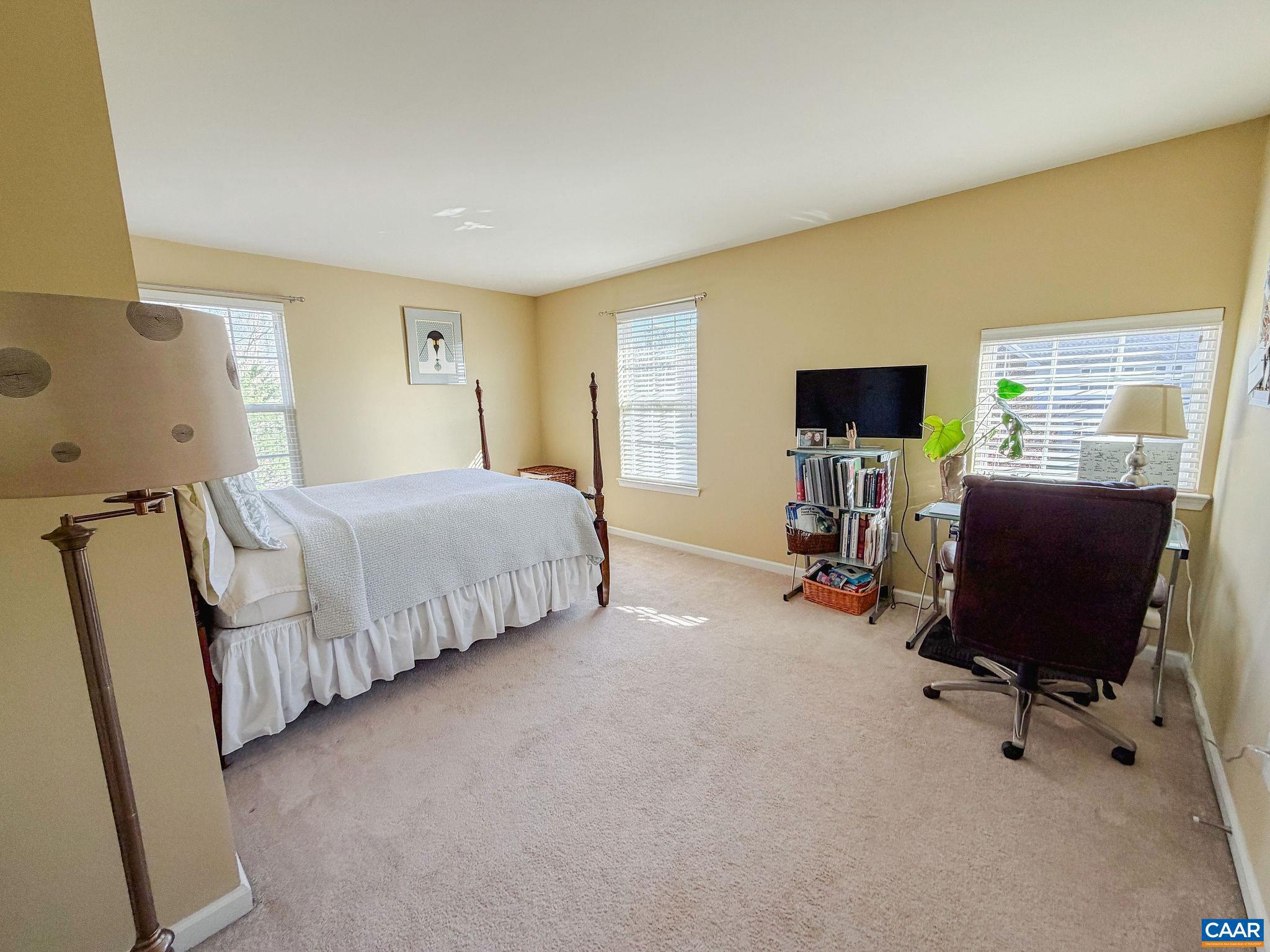 SYCAMORE SQUARE - Residential