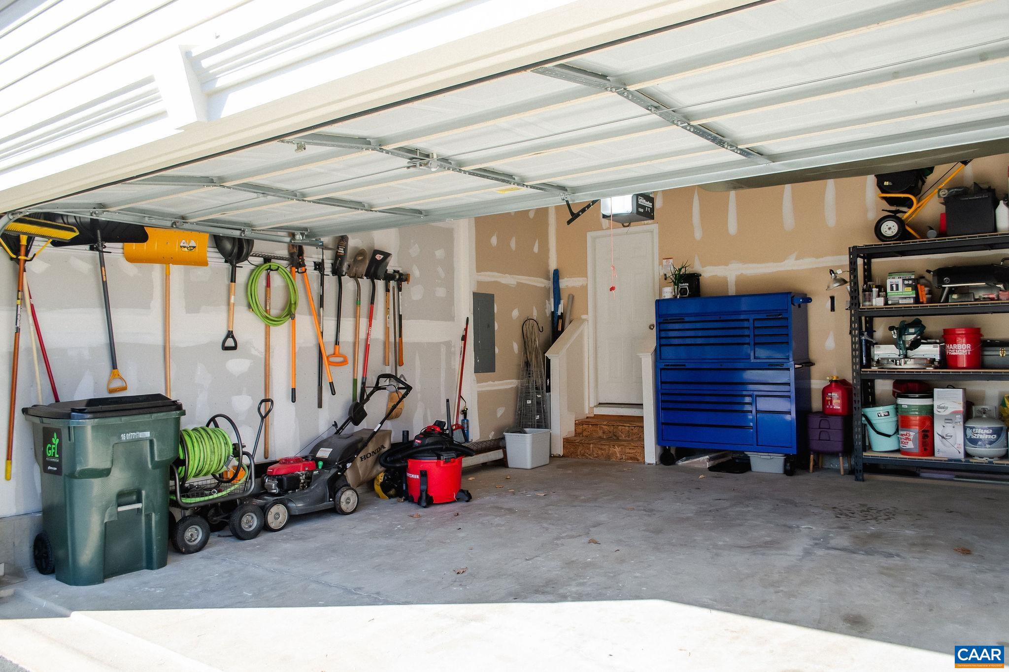 SYCAMORE SQUARE - Residential