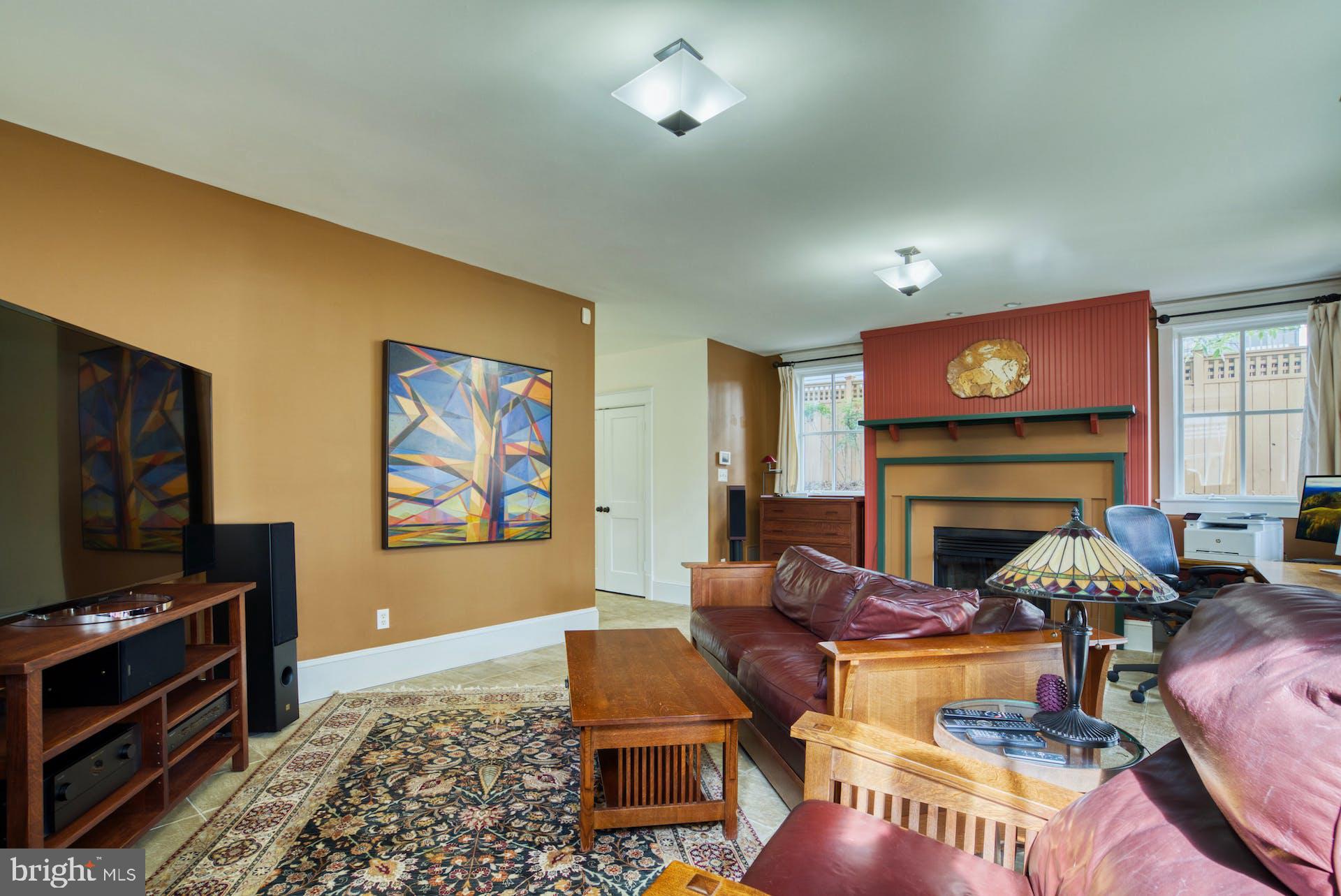 CLARENDON - Residential