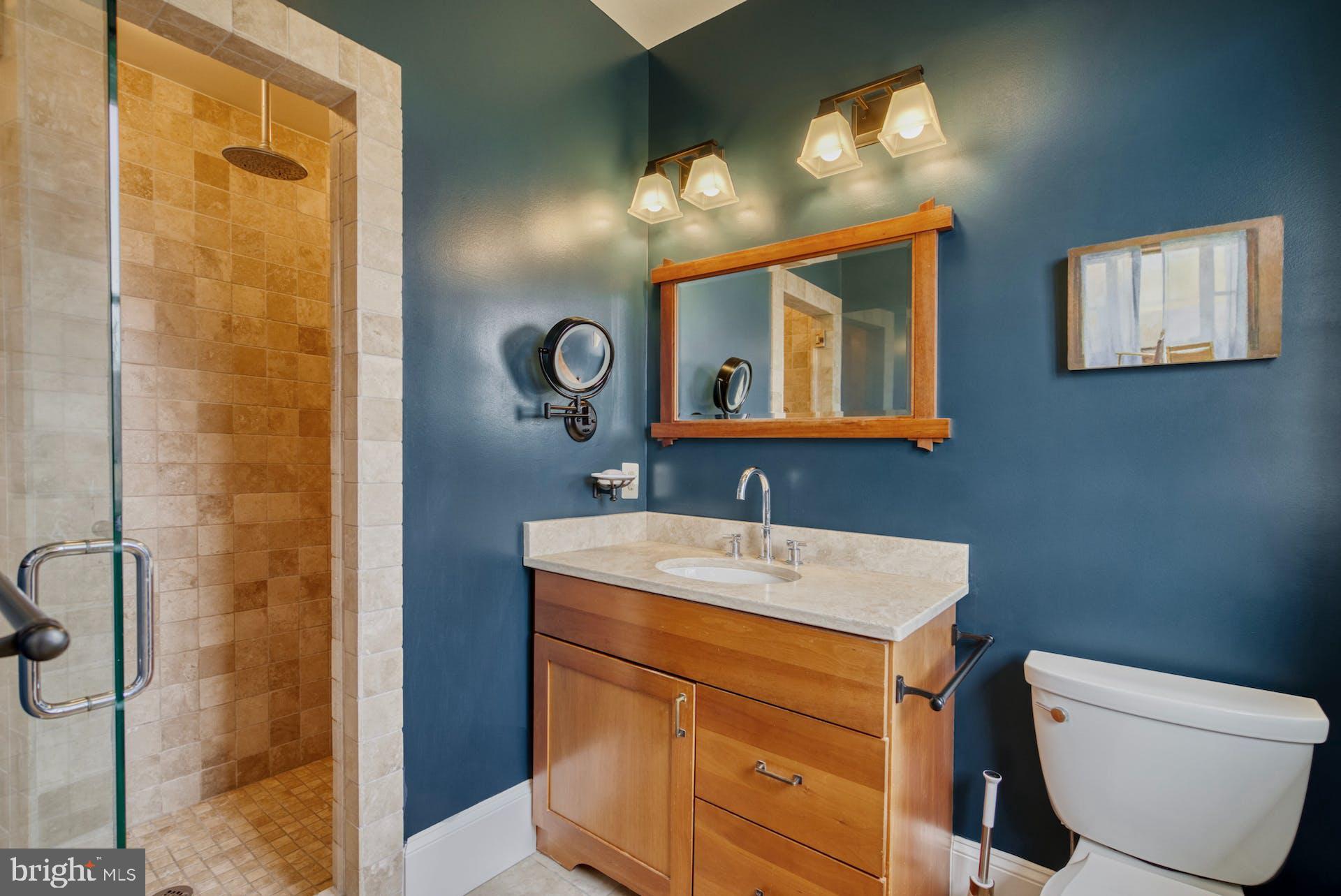 CLARENDON - Residential