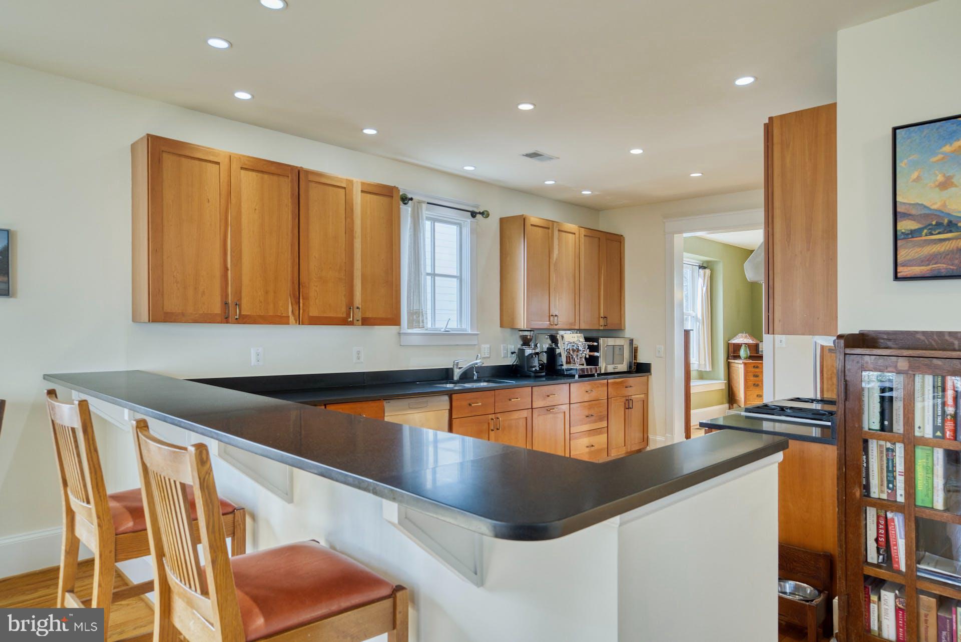 CLARENDON - Residential