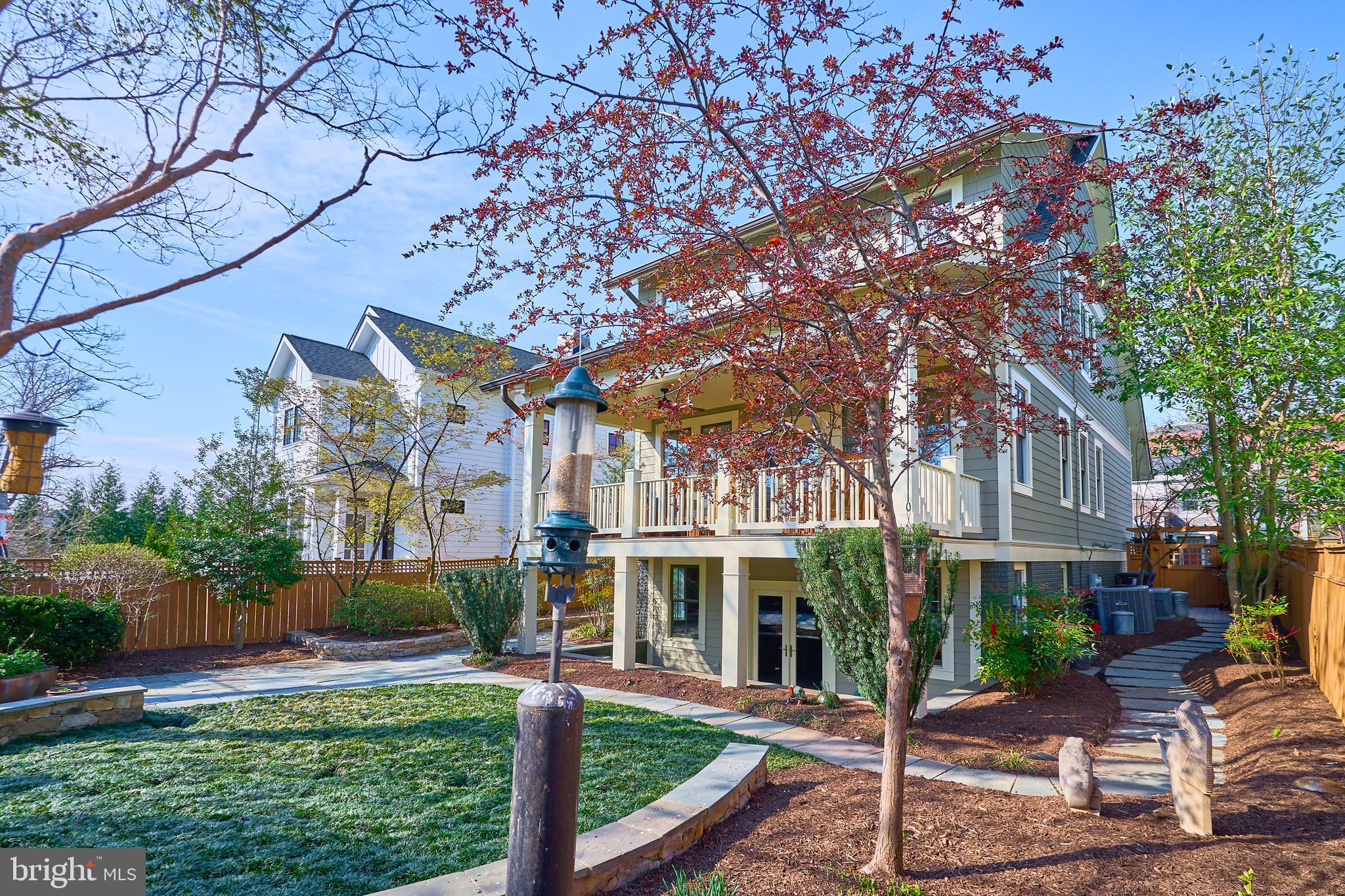 CLARENDON - Residential