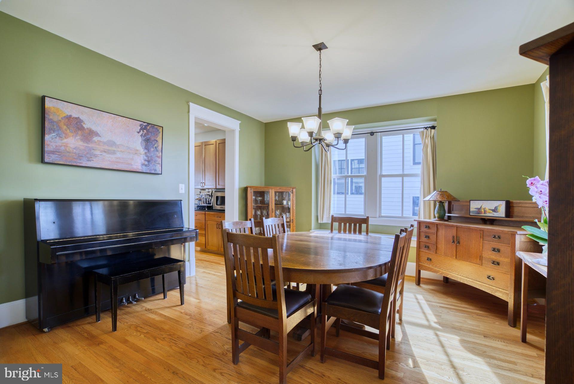 CLARENDON - Residential