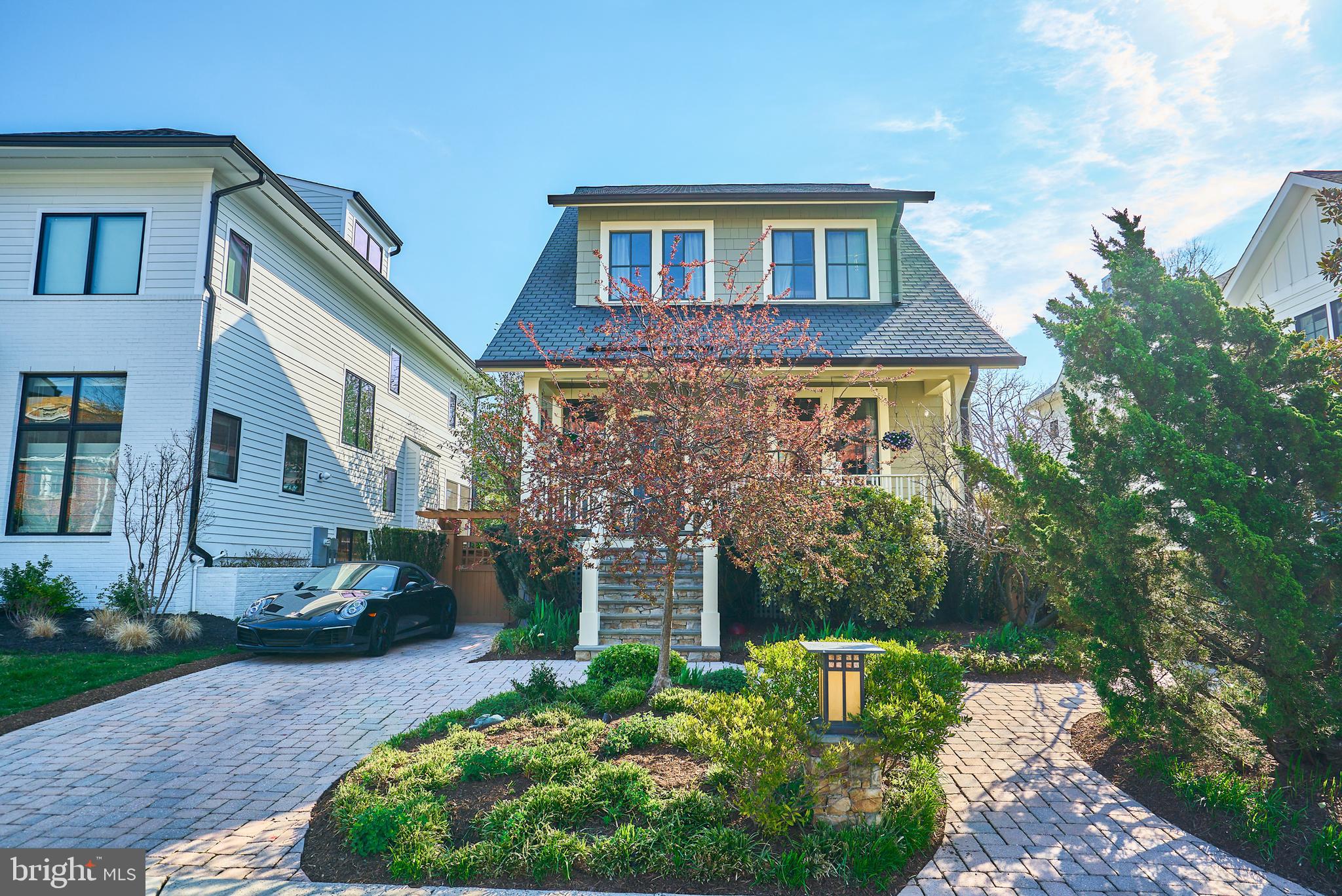 CLARENDON - Residential