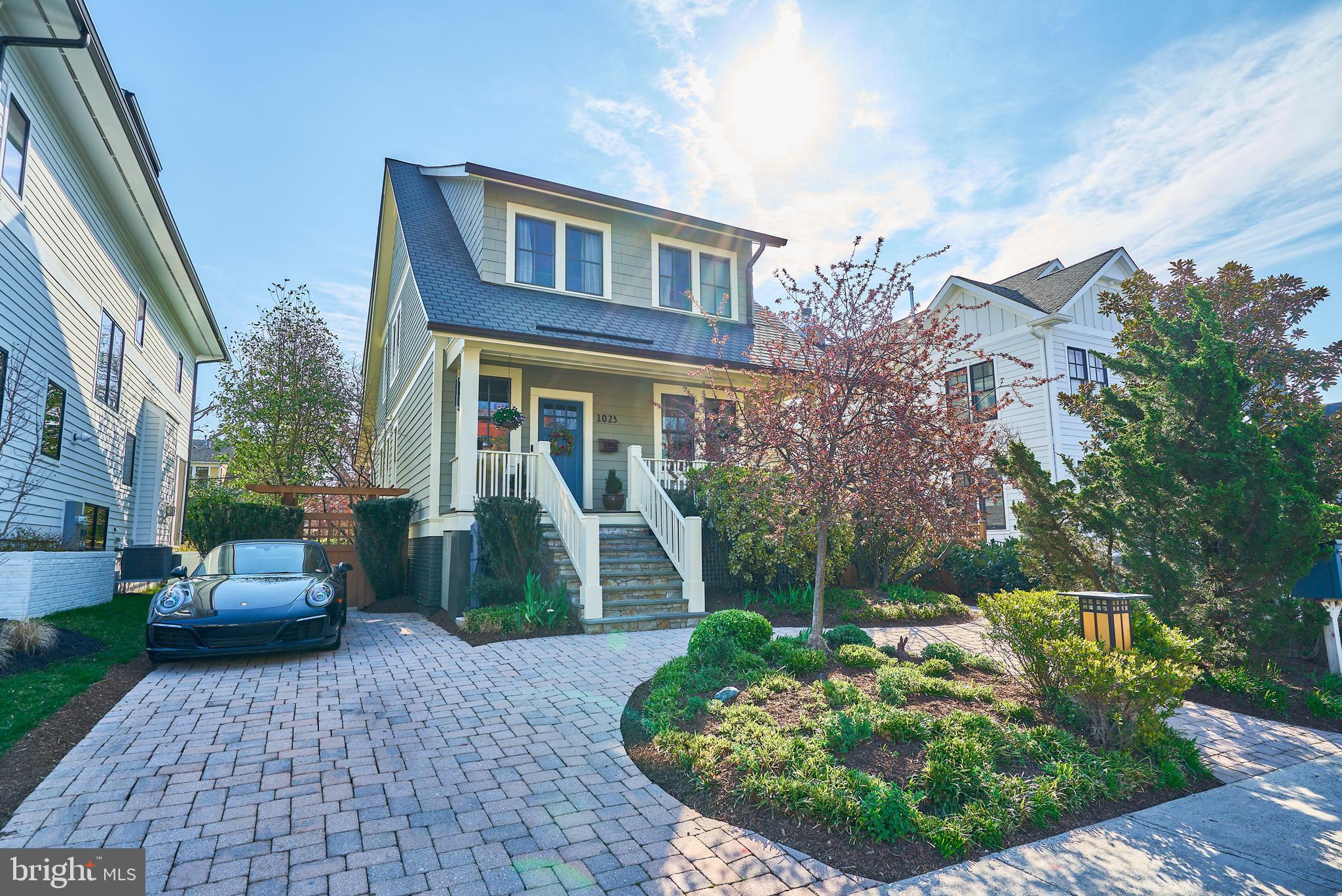 CLARENDON - Residential