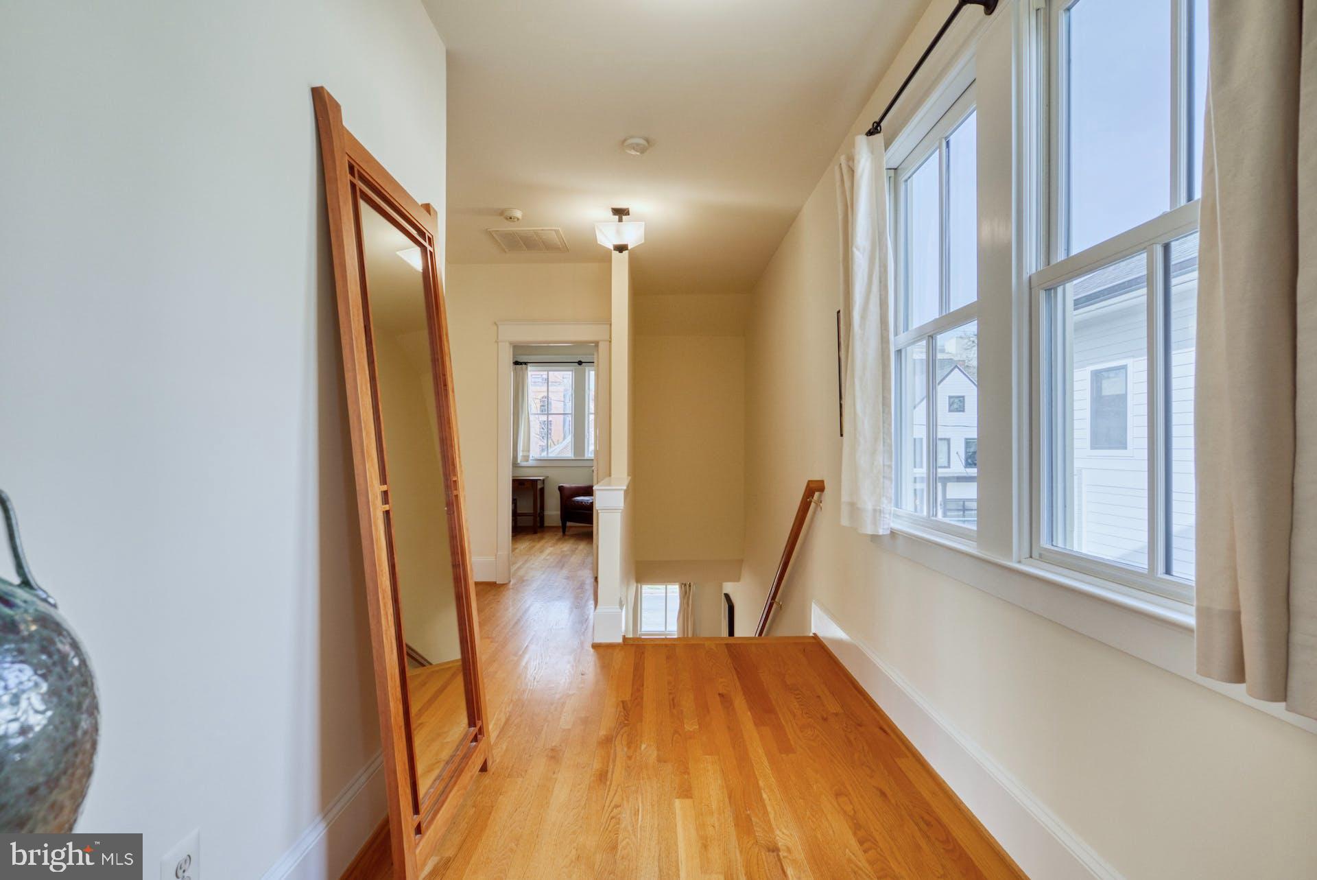 CLARENDON - Residential