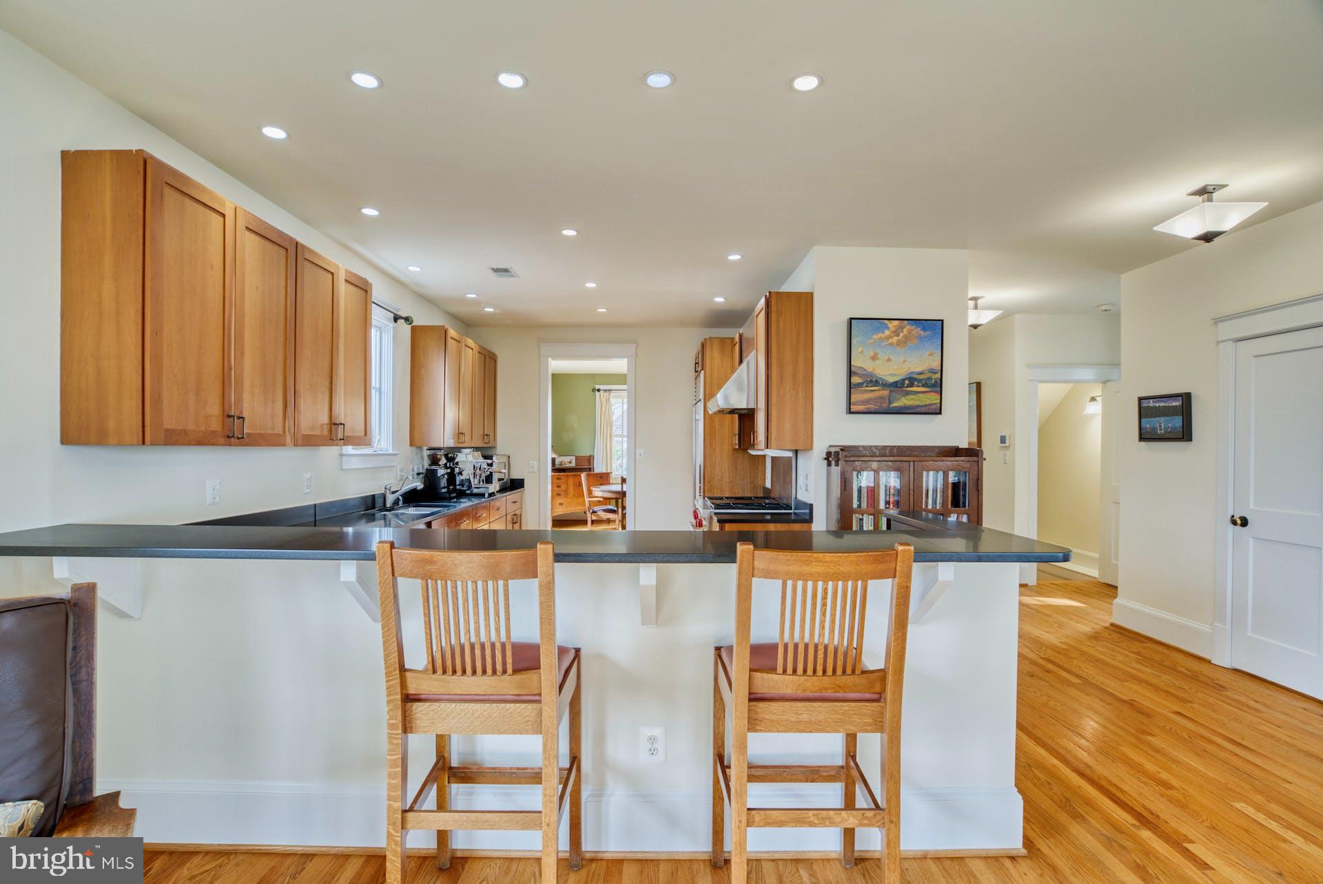 CLARENDON - Residential