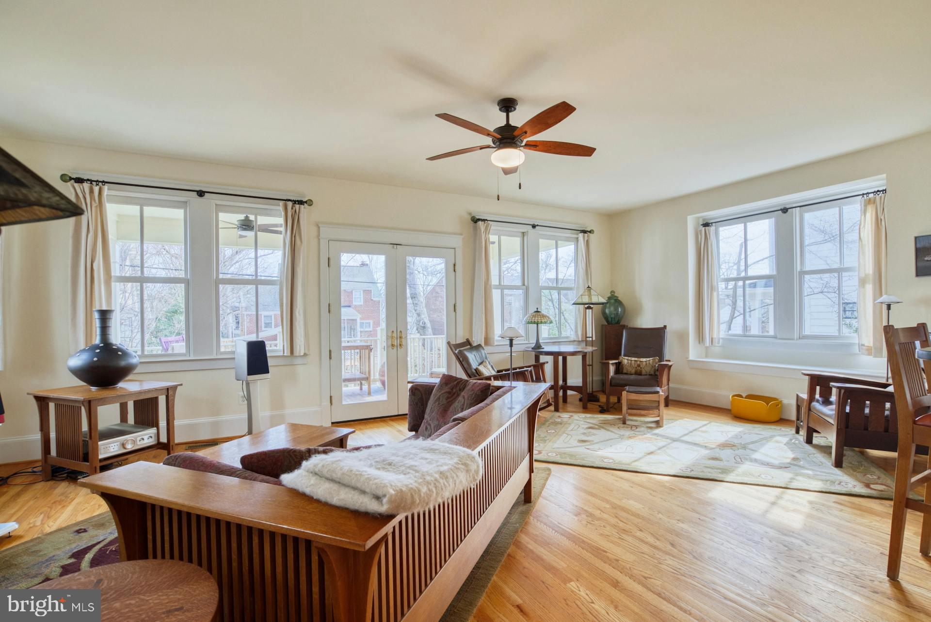 CLARENDON - Residential