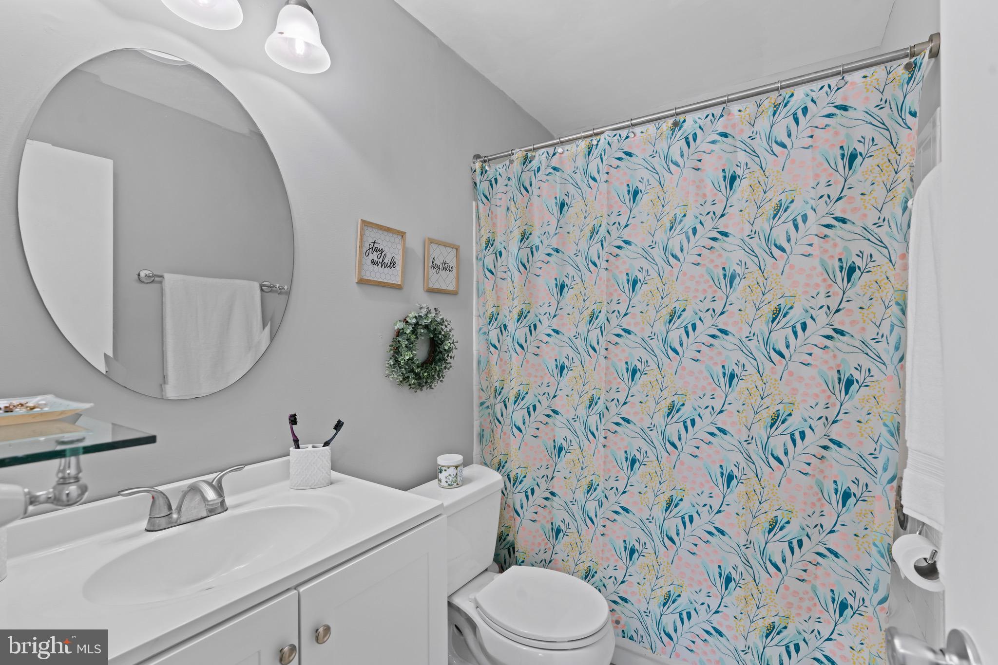 GUNNERS LAKE VILLAGE - Residential