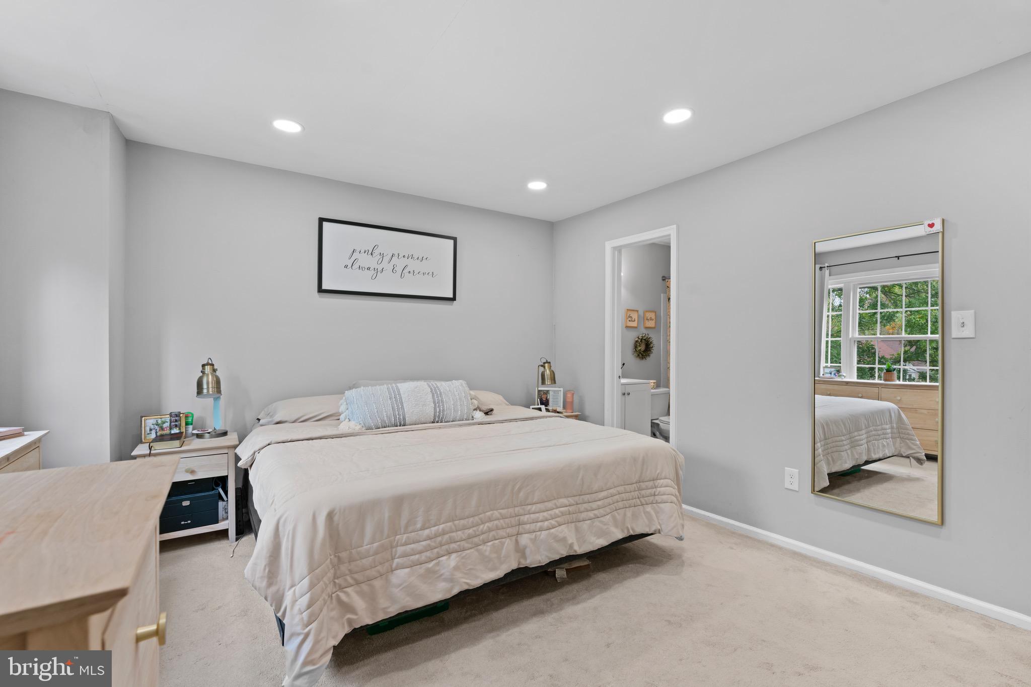 GUNNERS LAKE VILLAGE - Residential