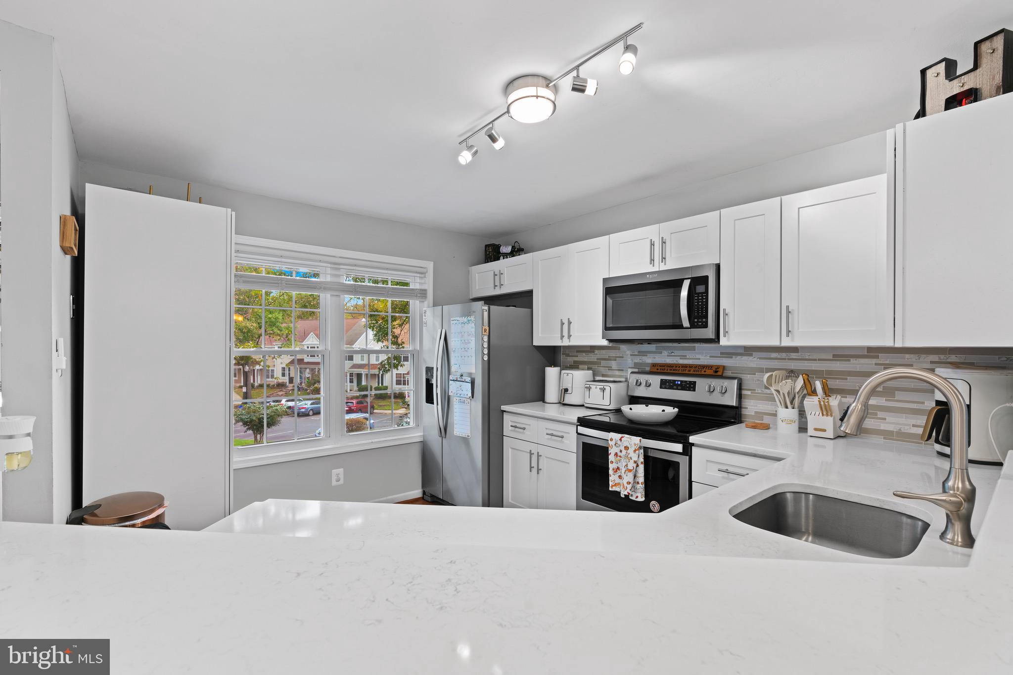 GUNNERS LAKE VILLAGE - Residential