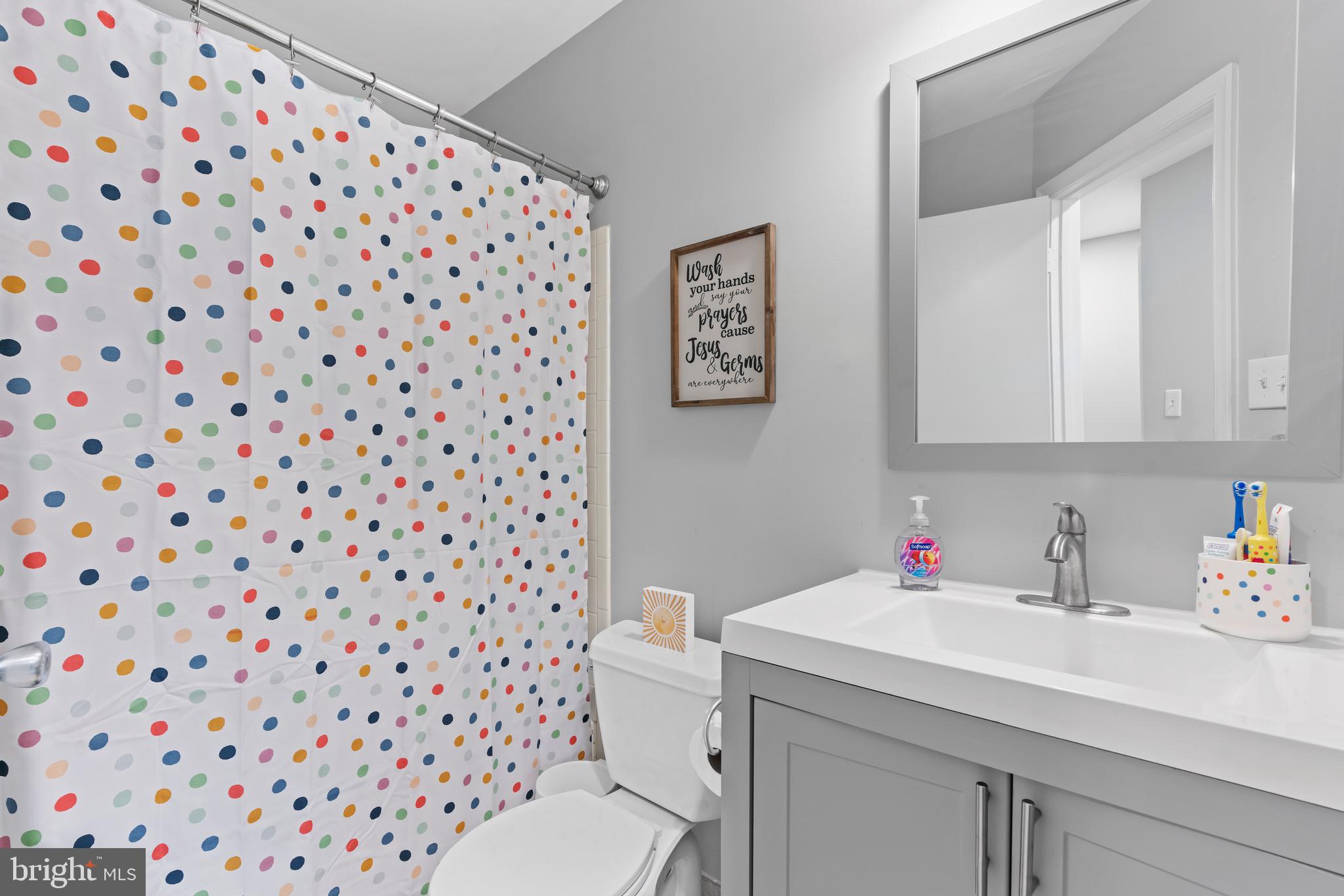 GUNNERS LAKE VILLAGE - Residential