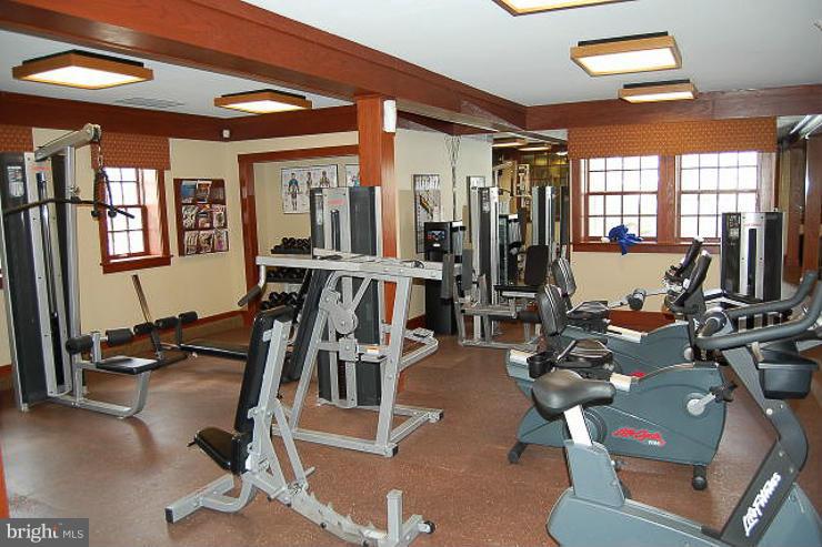 LANSDOWNE ON THE POTOMAC - Residential