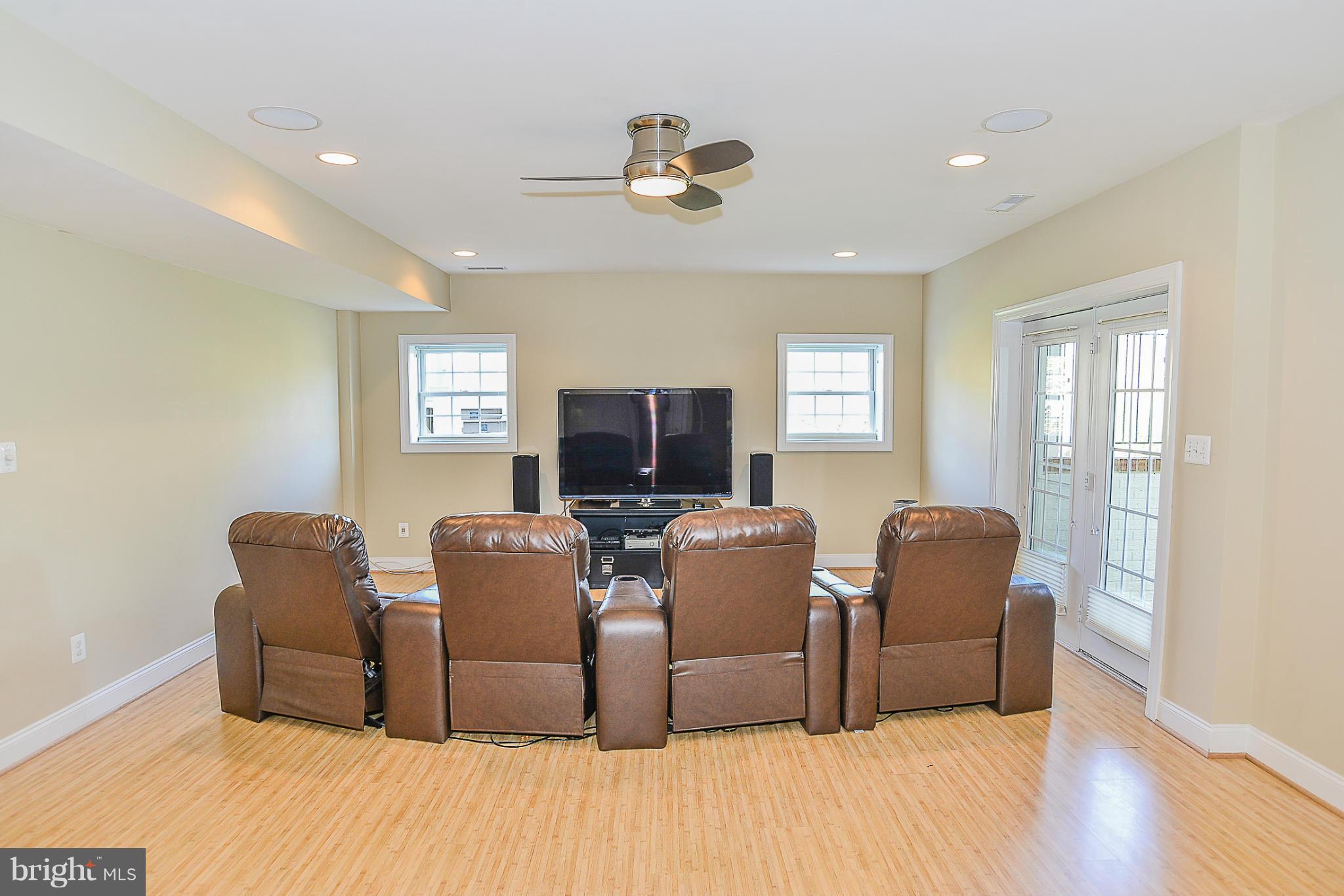 LANSDOWNE ON THE POTOMAC - Residential