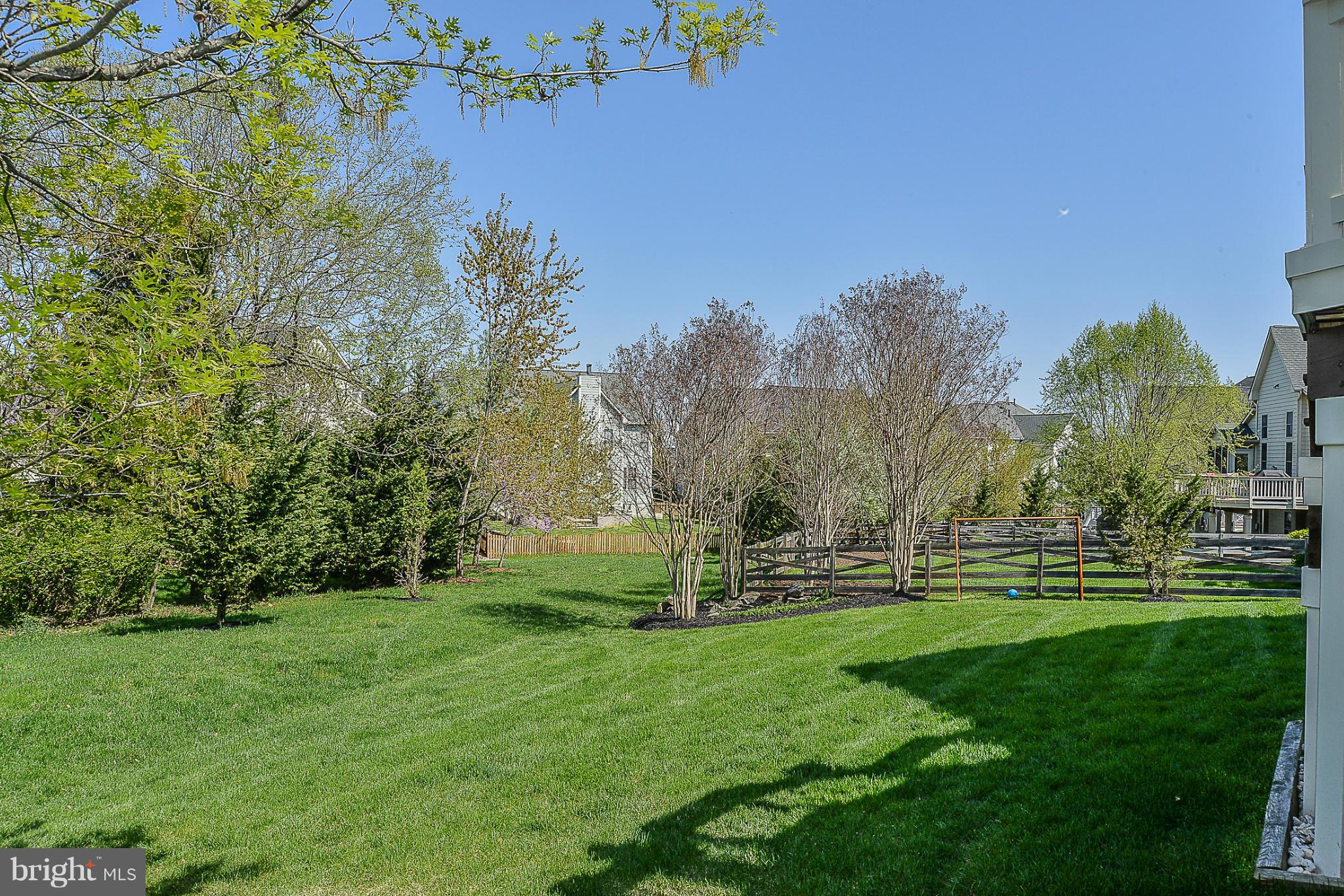 LANSDOWNE ON THE POTOMAC - Residential