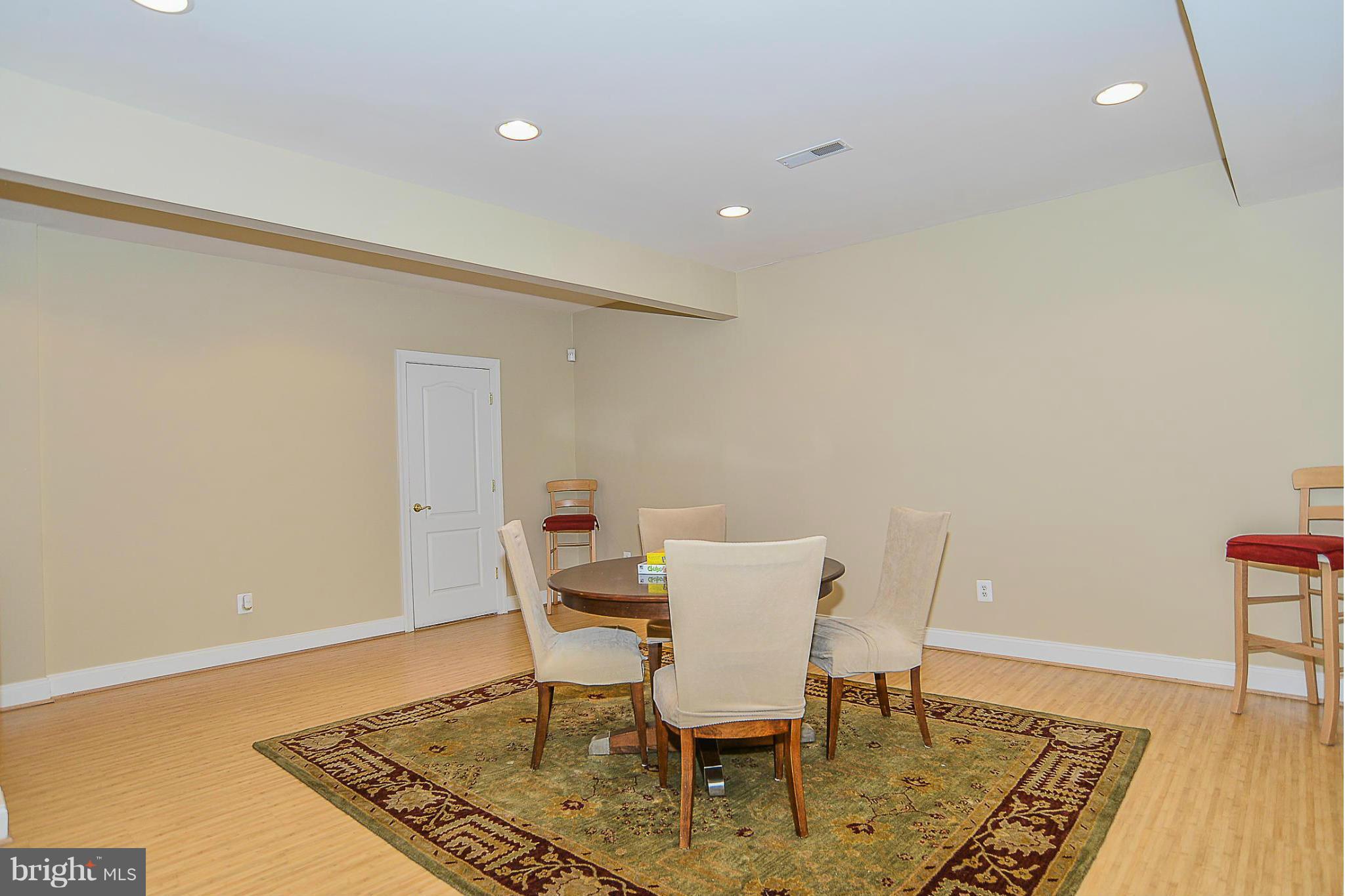 LANSDOWNE ON THE POTOMAC - Residential