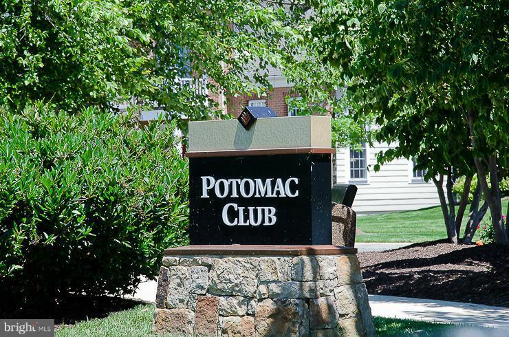 LANSDOWNE ON THE POTOMAC - Residential