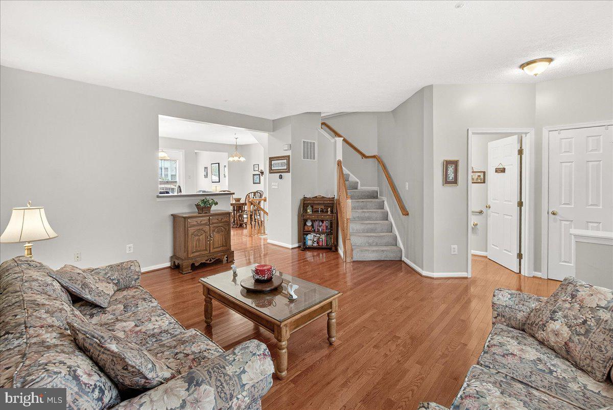 1655 COOPERS WAY