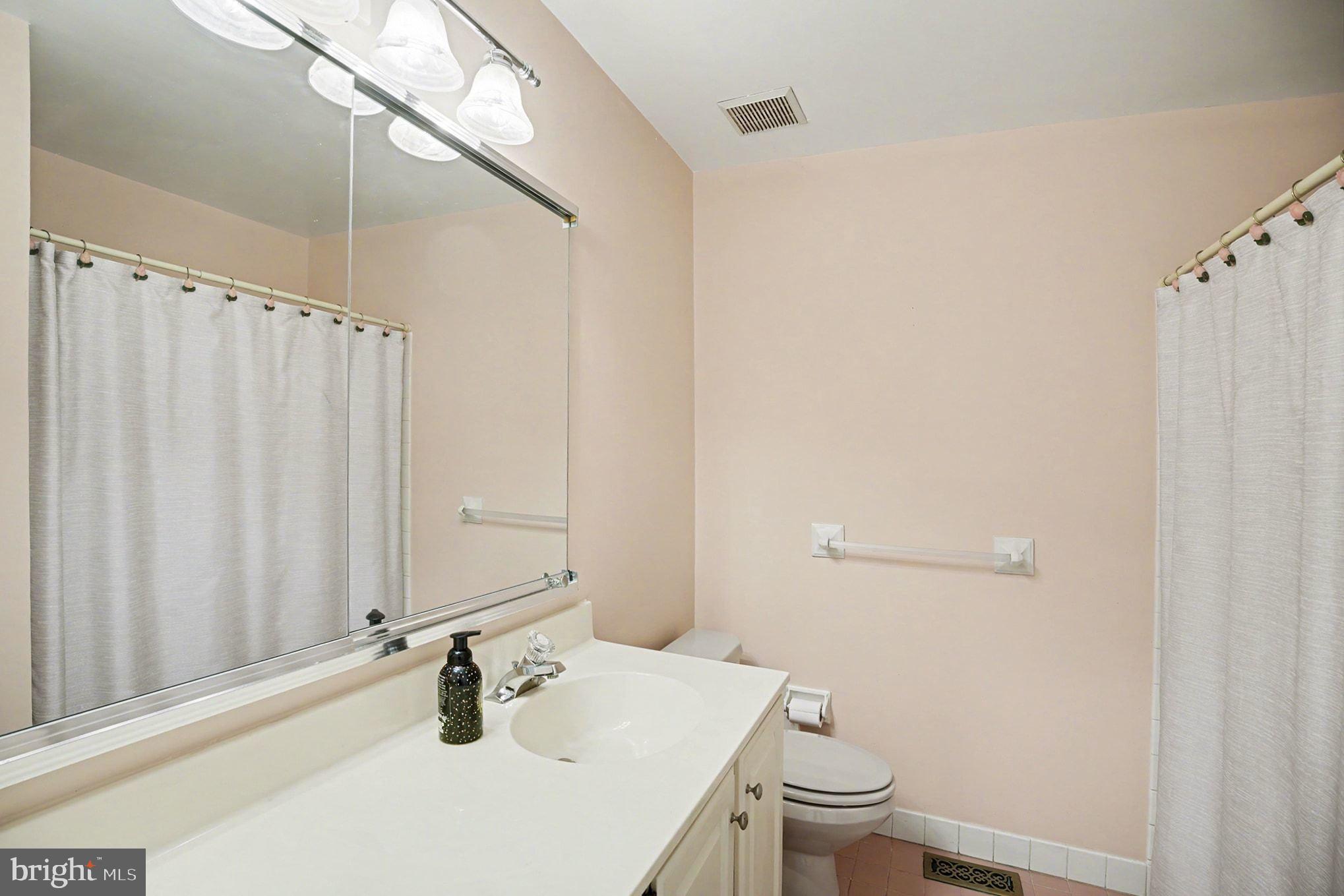 PINECREST - Residential